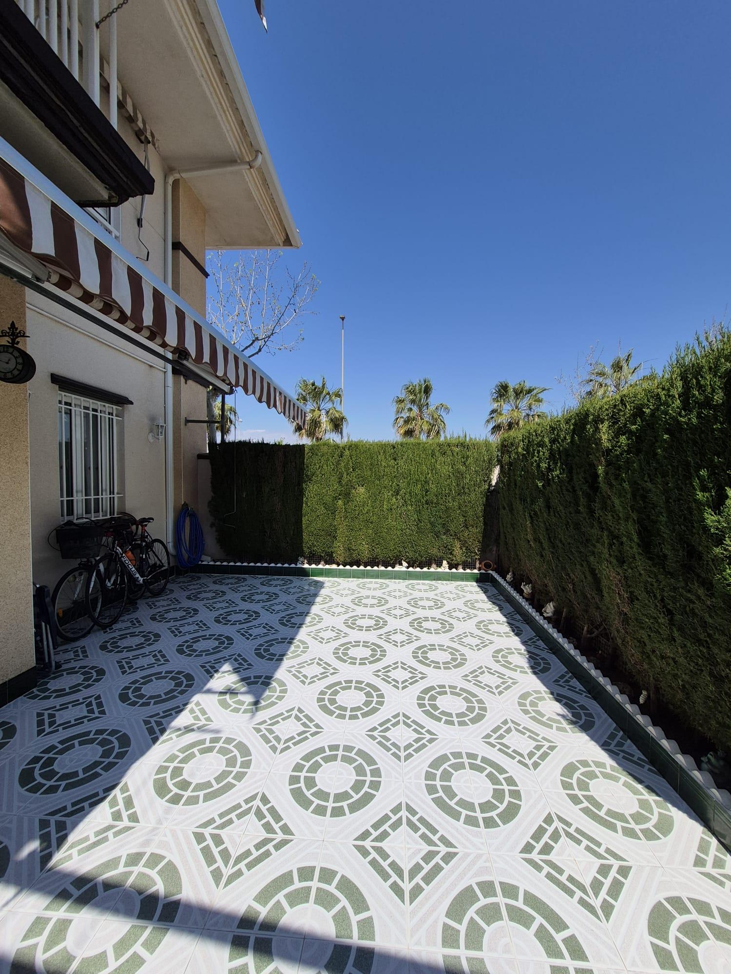 Casa Adosada en Venta en Avenida Zaragoza - 2