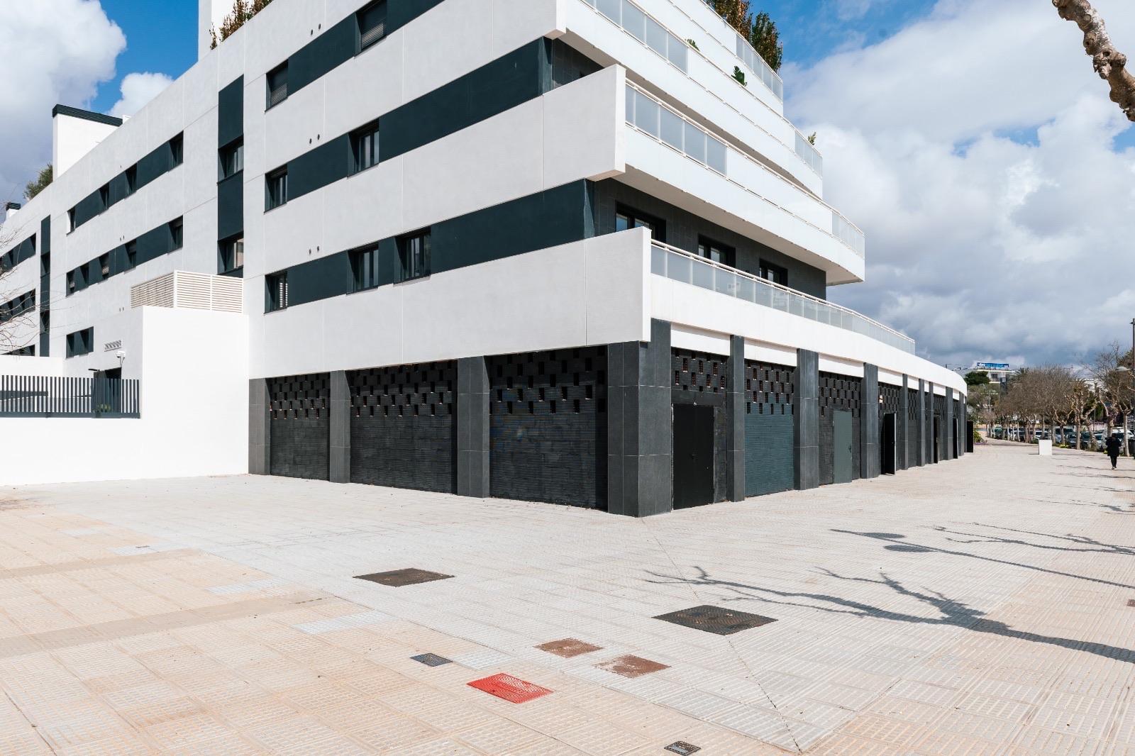 Local en Alquiler en Av. Pere Matutes Noguera - 1