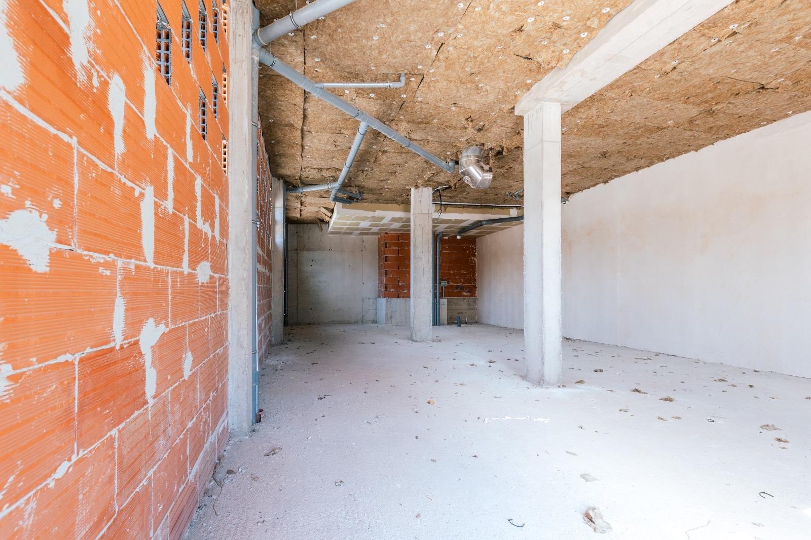 Local en Alquiler en Av. Pere Matutes Noguera - 8