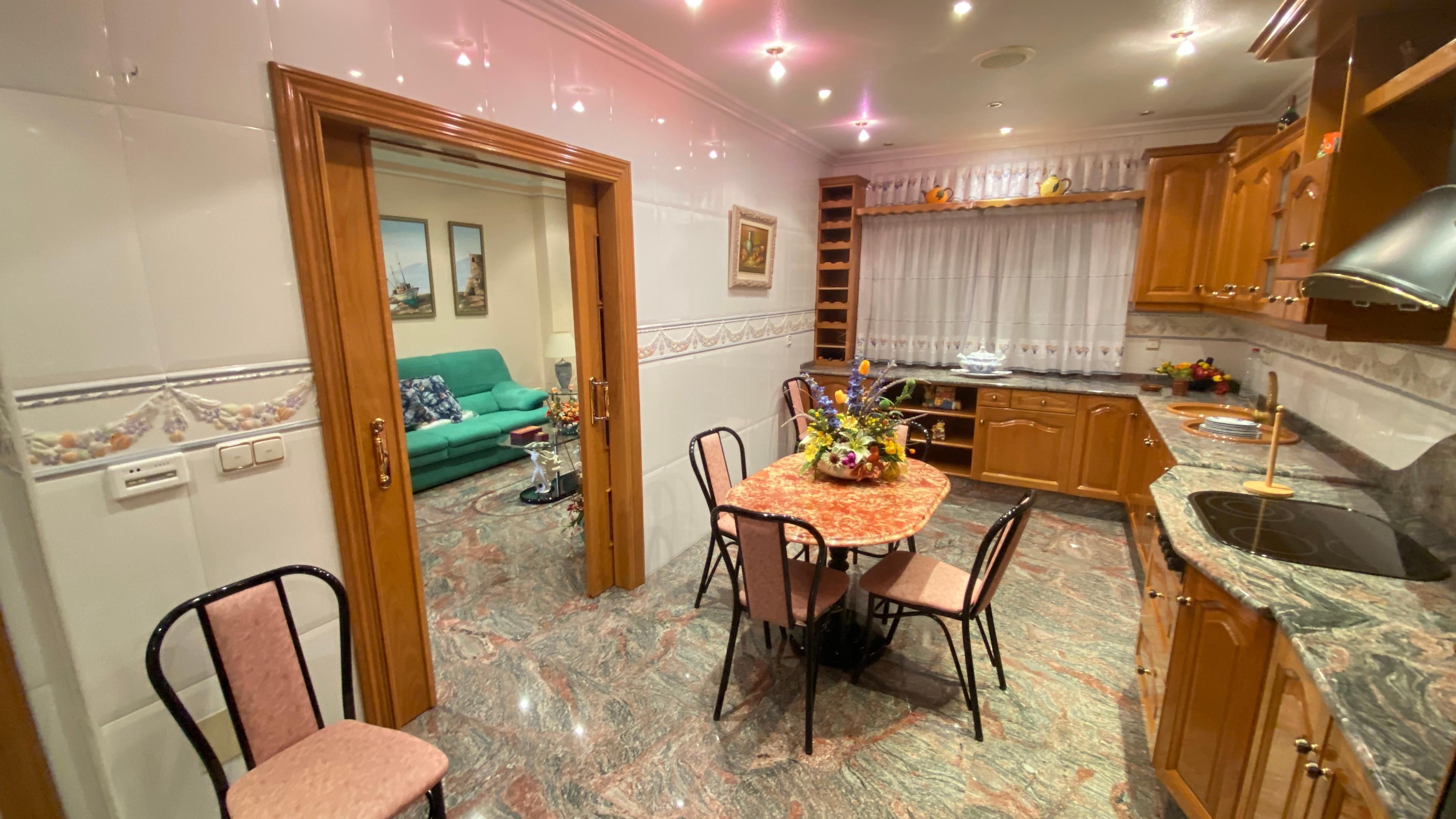 Casa en Venta en C. Marqués de Ordoño - 9