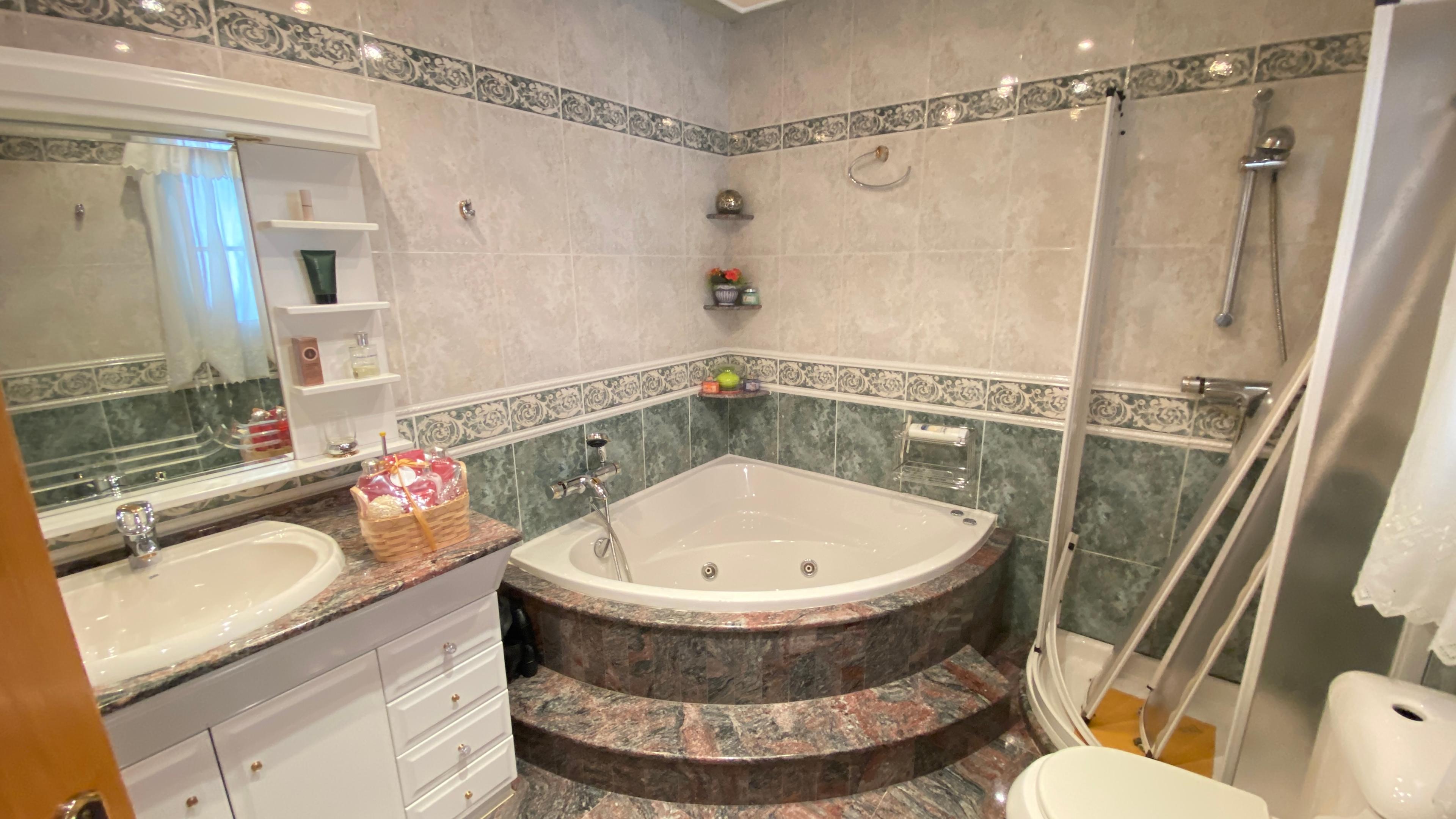 Casa en Venta en C. Marqués de Ordoño - 12