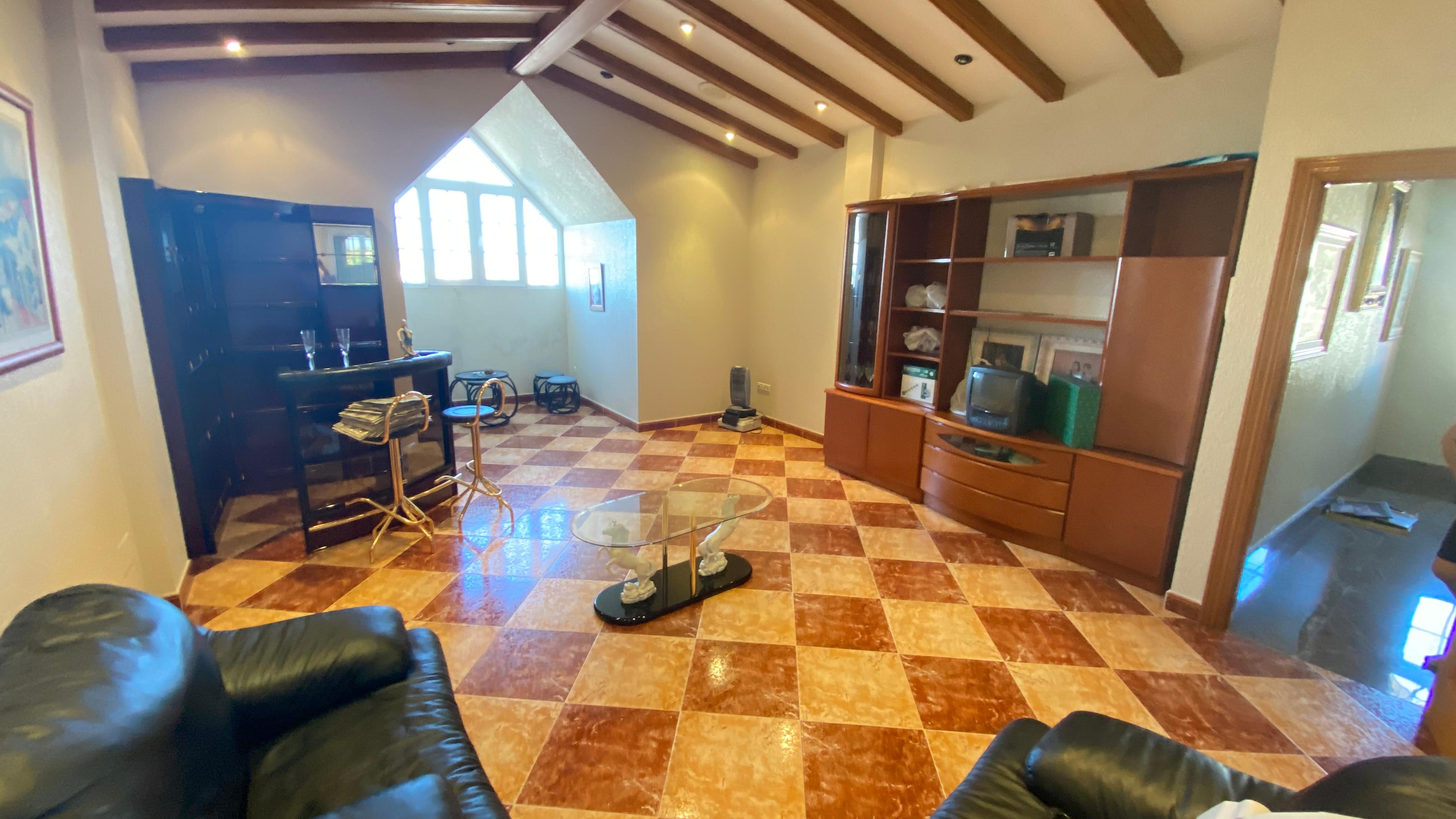 Casa en Venta en C. Marqués de Ordoño - 13