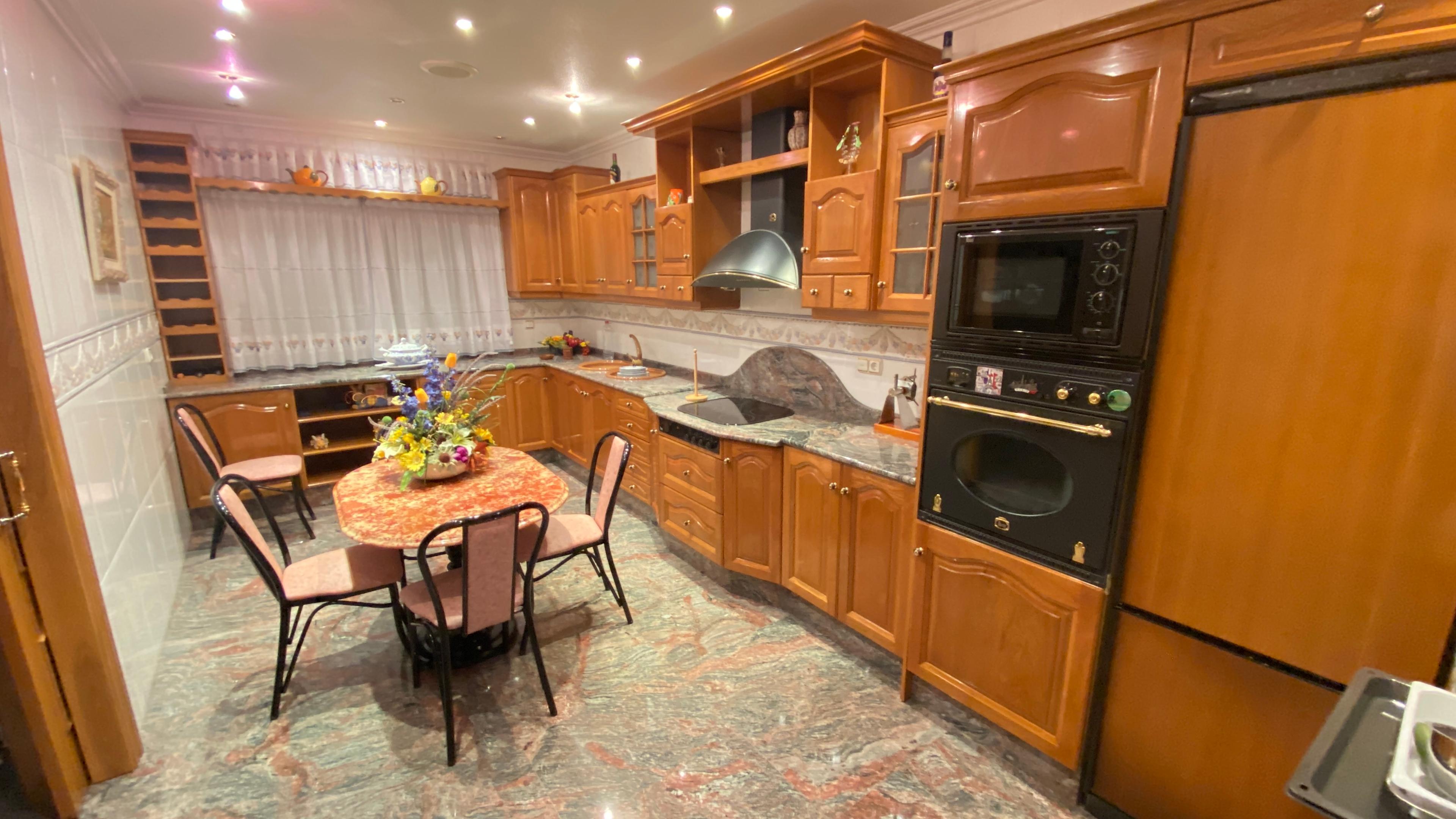 Casa en Venta en C. Marqués de Ordoño - 18