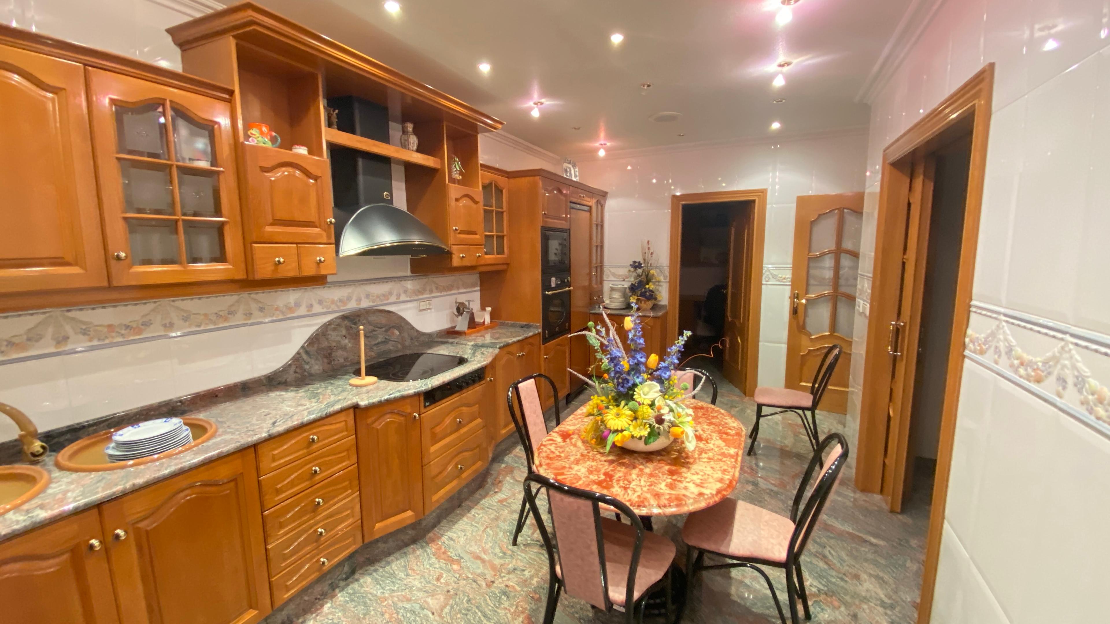 Casa en Venta en C. Marqués de Ordoño - 24