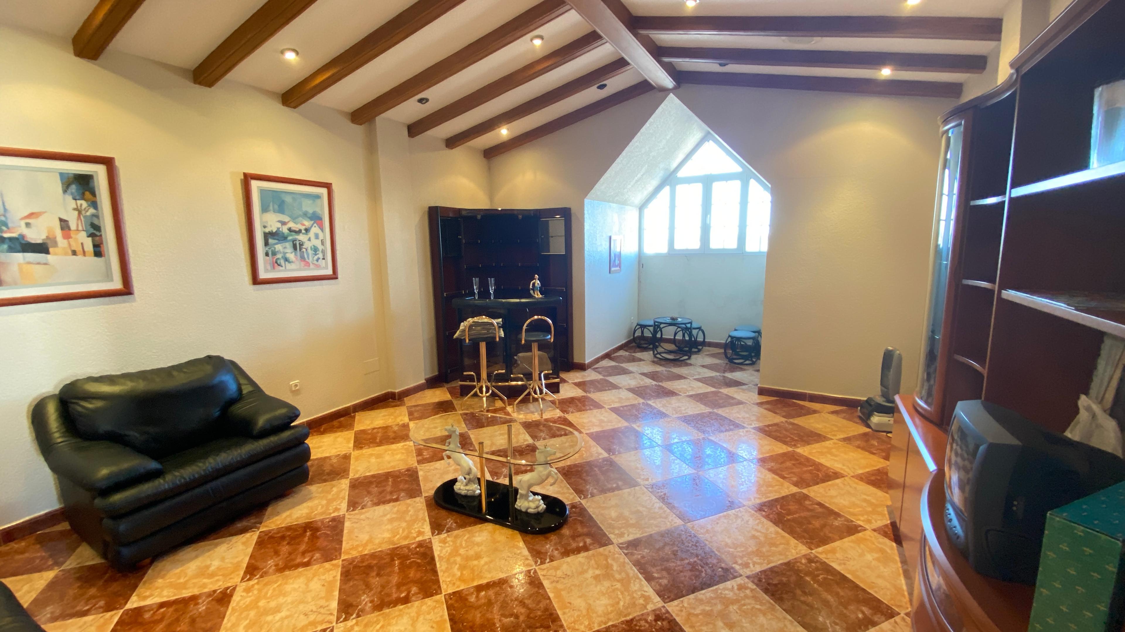 Casa en Venta en C. Marqués de Ordoño - 25