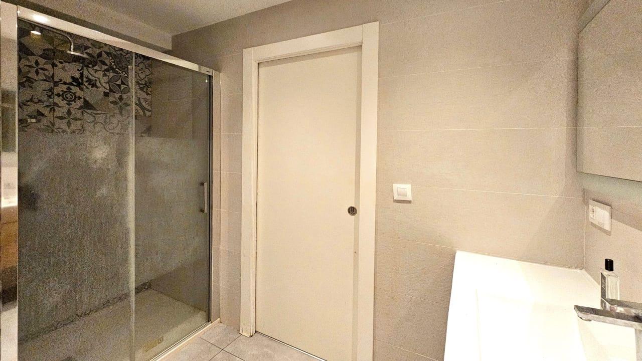 Piso en Venta en C. d' Antonio Ponz - 9