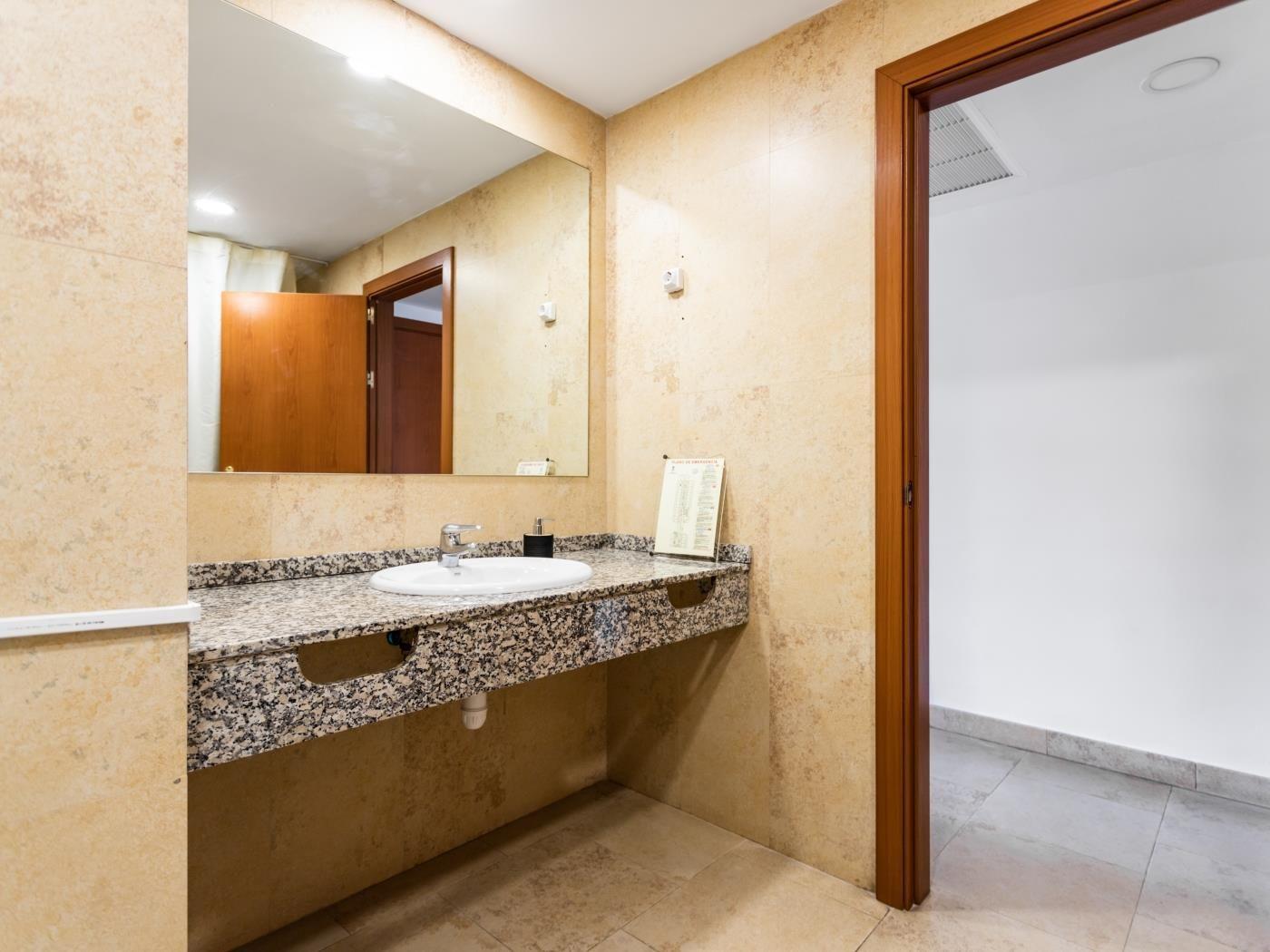 Piso en Venta en C. Martínez Catena - 15