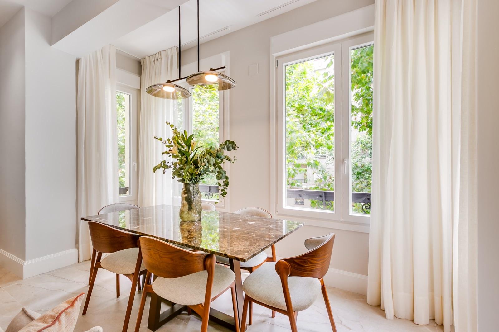 Piso en Venta en Av. de la Reina Victoria - 4