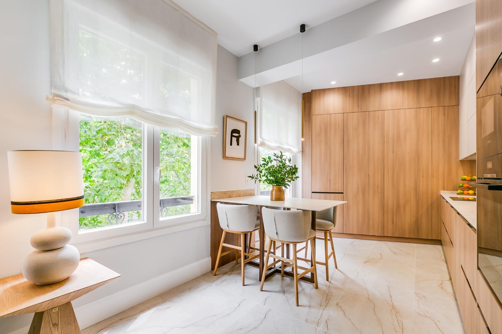 Piso en Venta en Av. de la Reina Victoria - 8