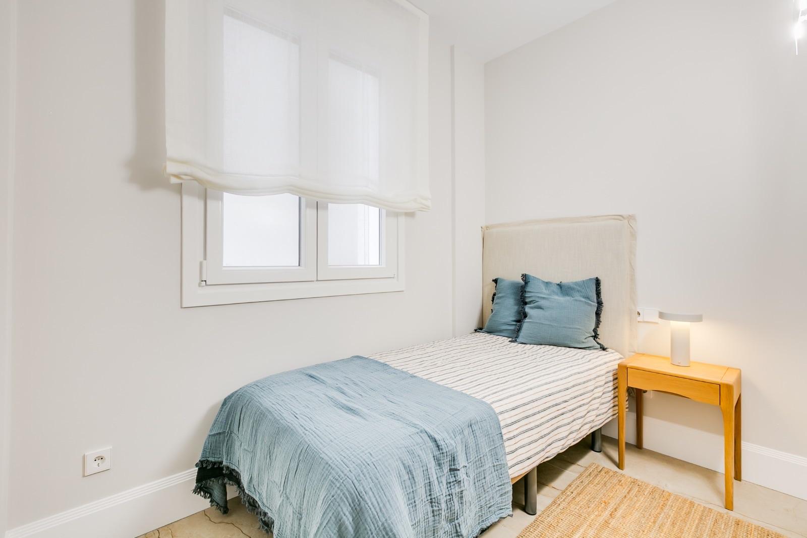 Piso en Venta en Av. de la Reina Victoria - 9