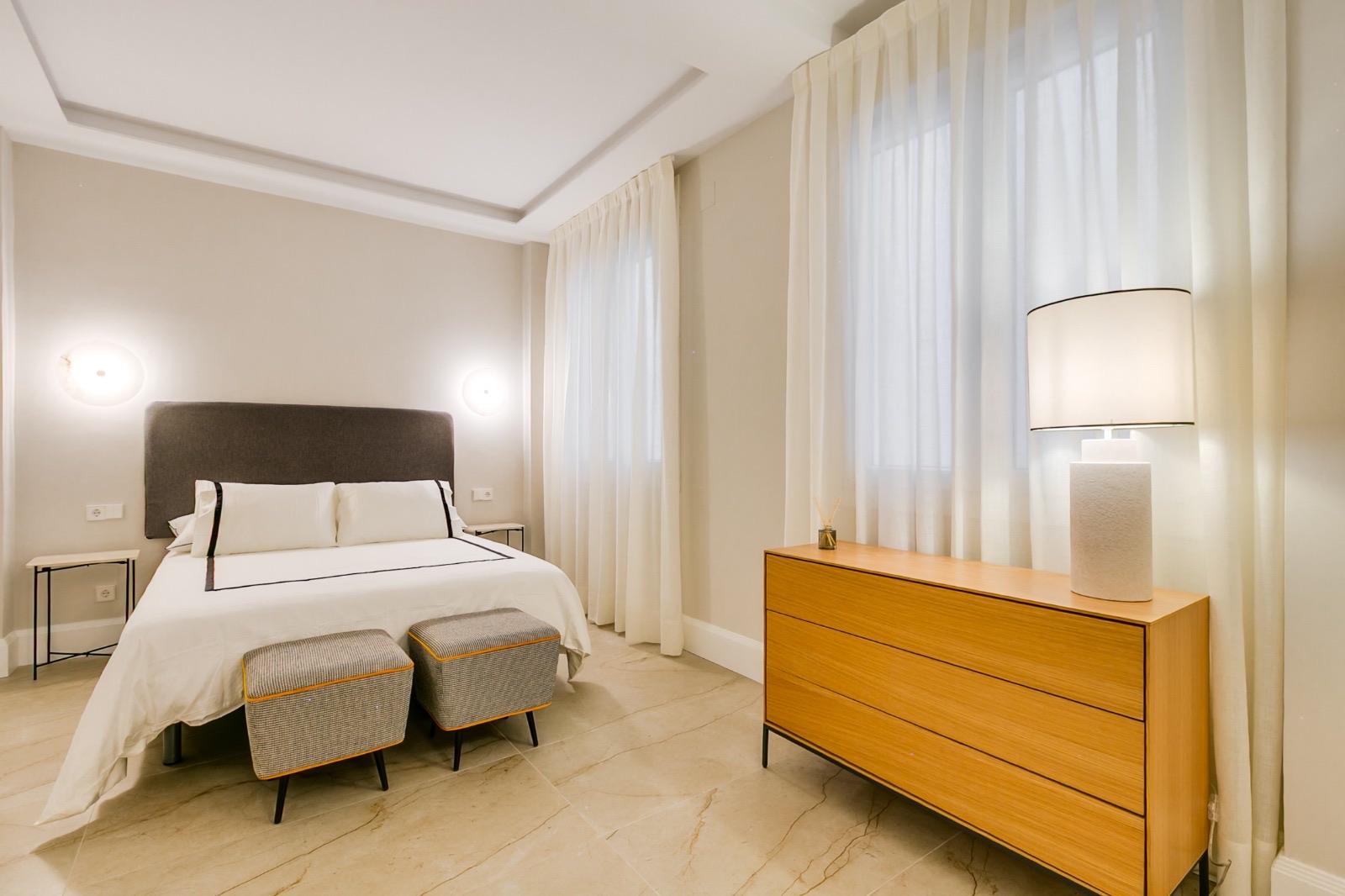 Piso en Venta en Av. de la Reina Victoria - 10