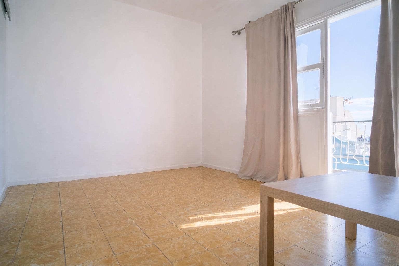 Piso en Venta en C. Pedro Pinto de la Rosa - 7