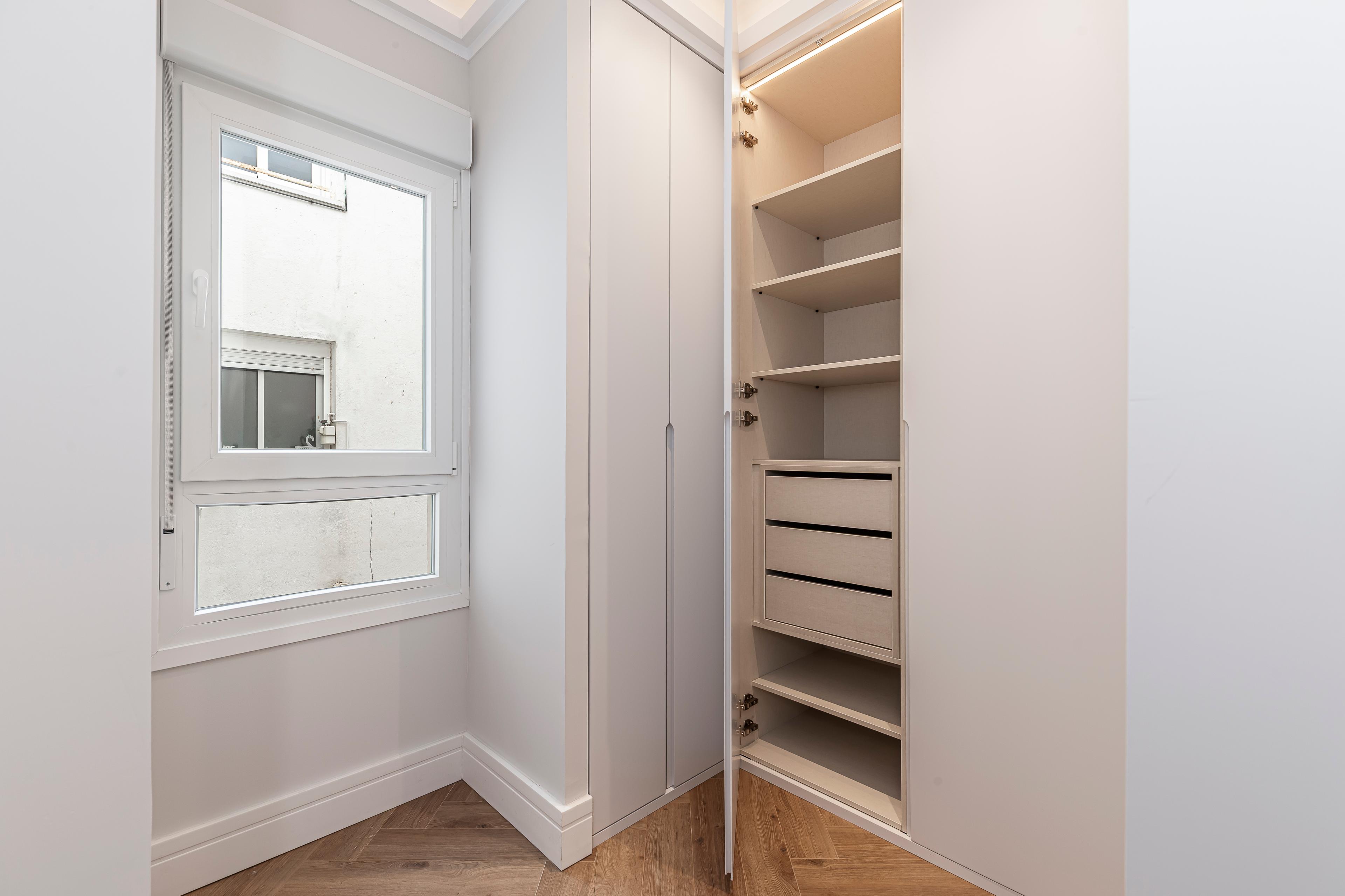 Piso en Venta en C. de Granada - 26