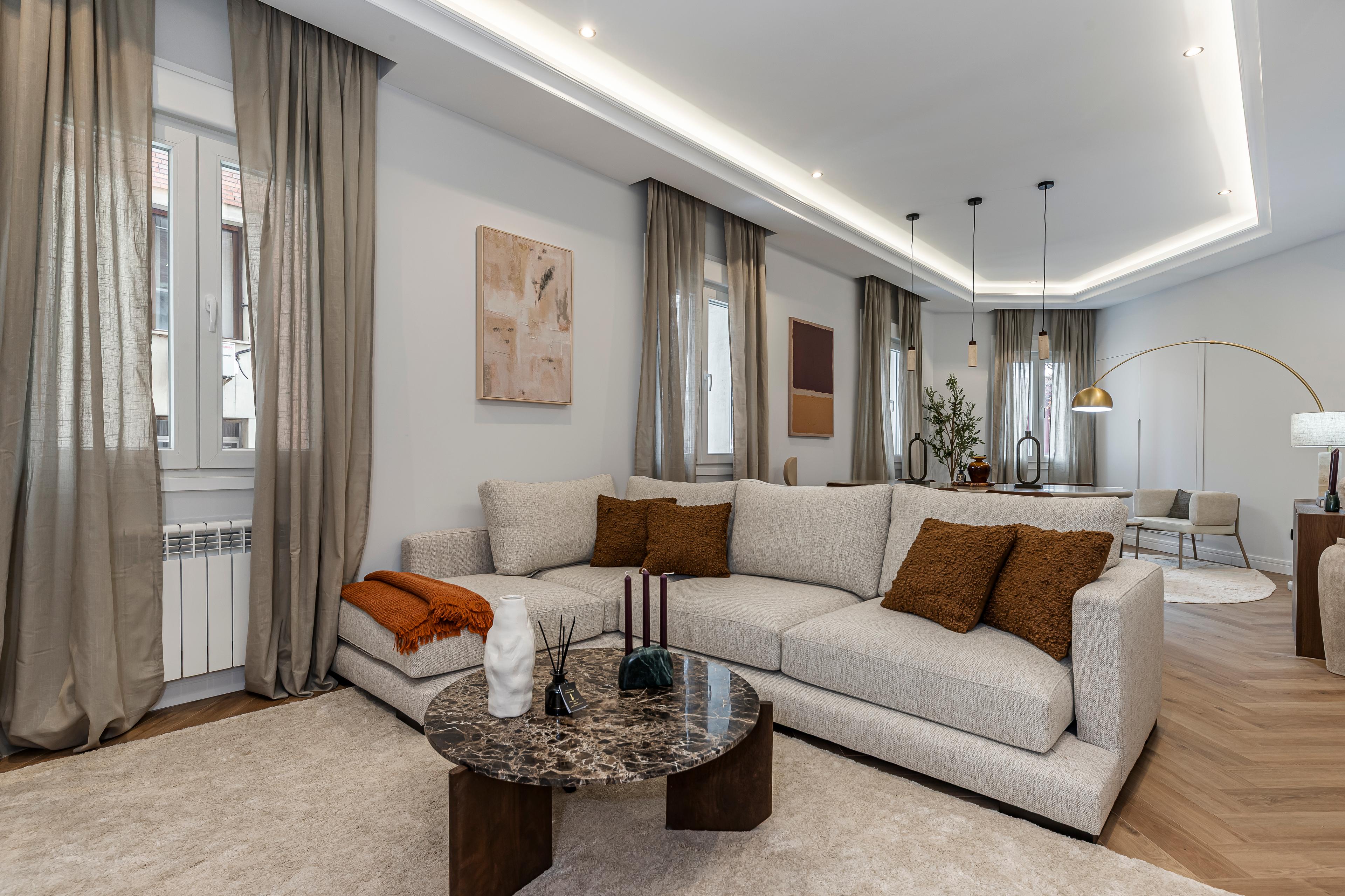 Piso en Venta en Paseo de la R. Cristina - 2