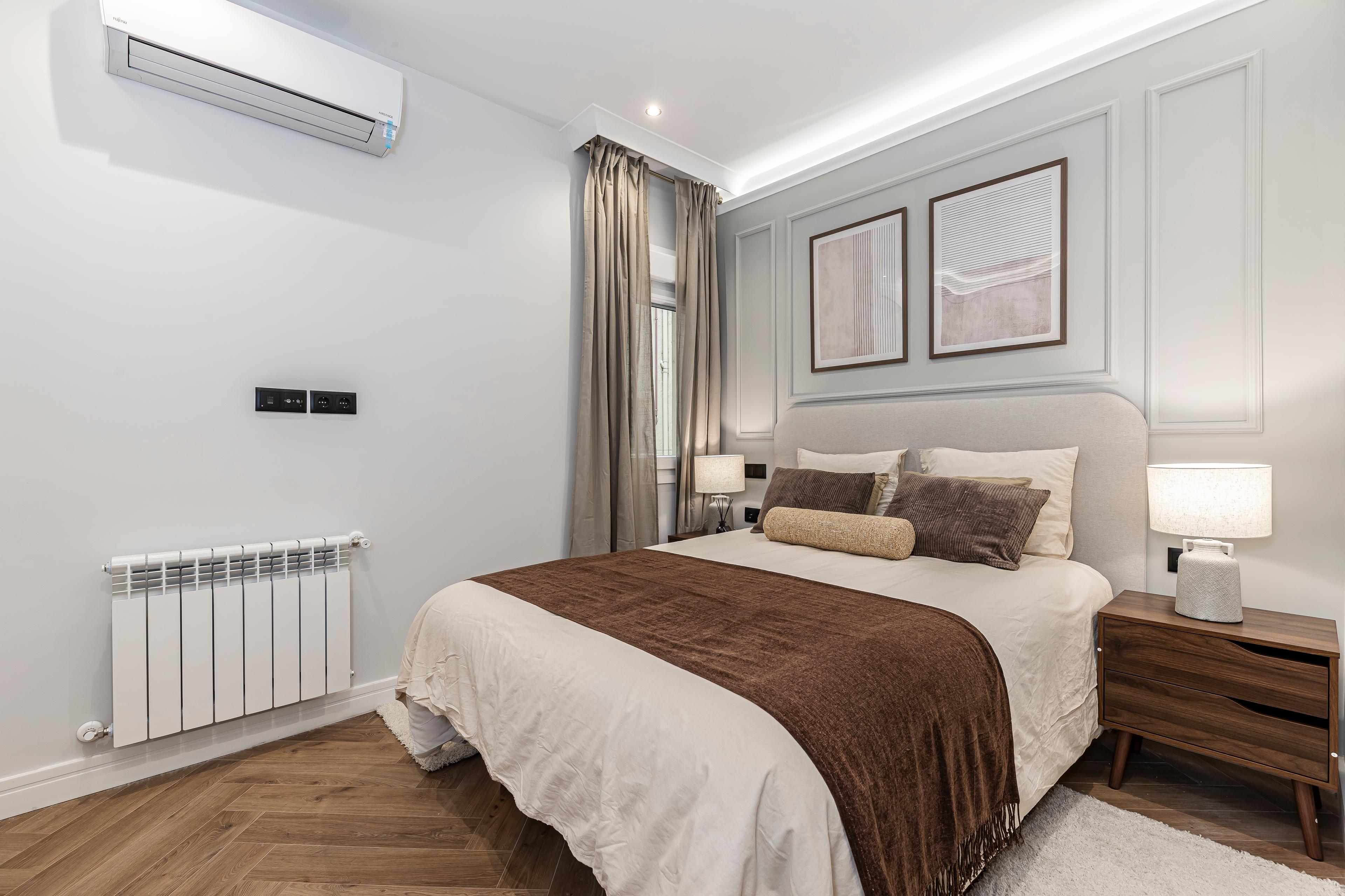 Piso en Venta en Paseo de la R. Cristina - 25