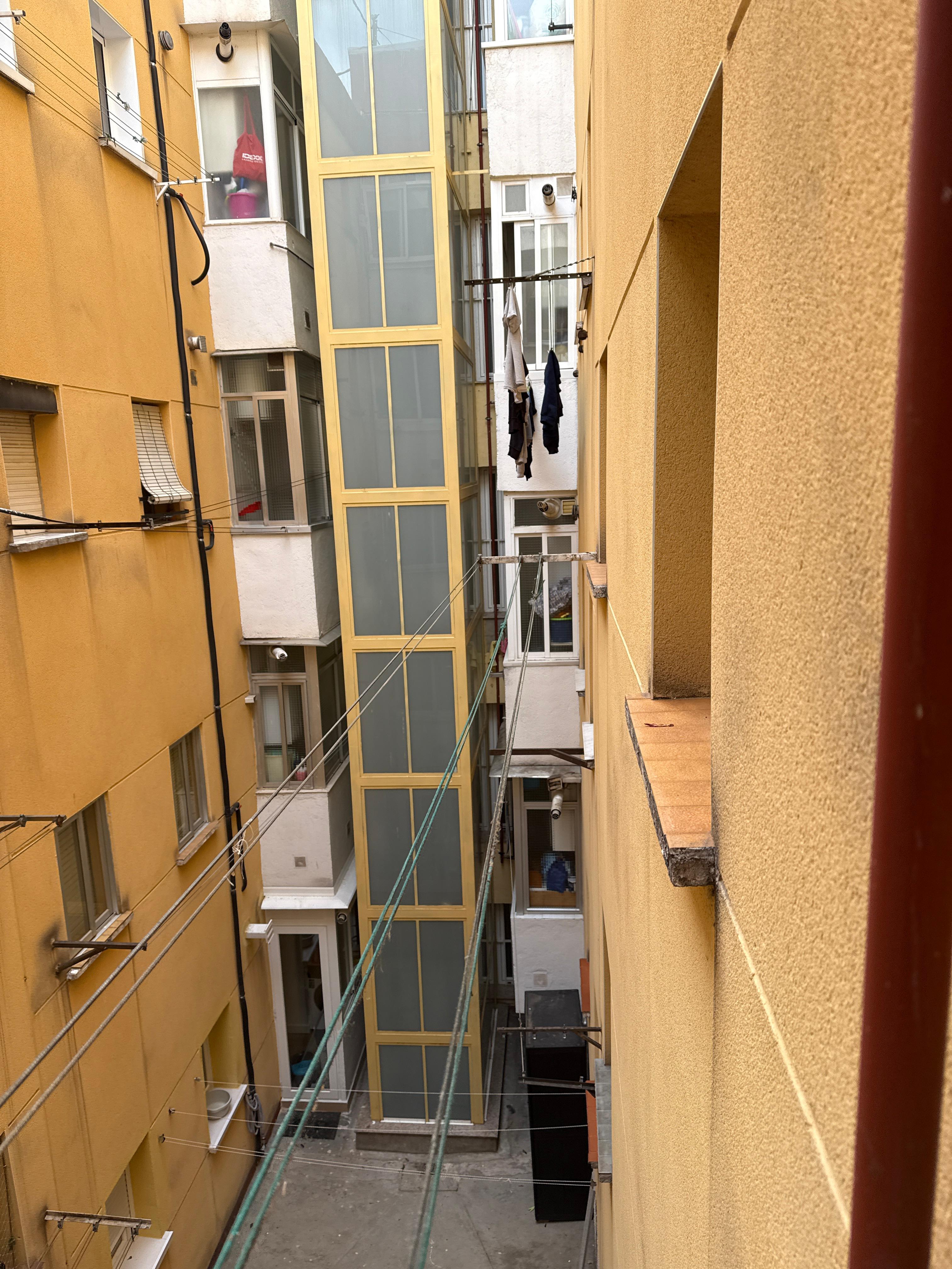 Piso en Venta en C. Motilla del Palancar - 12