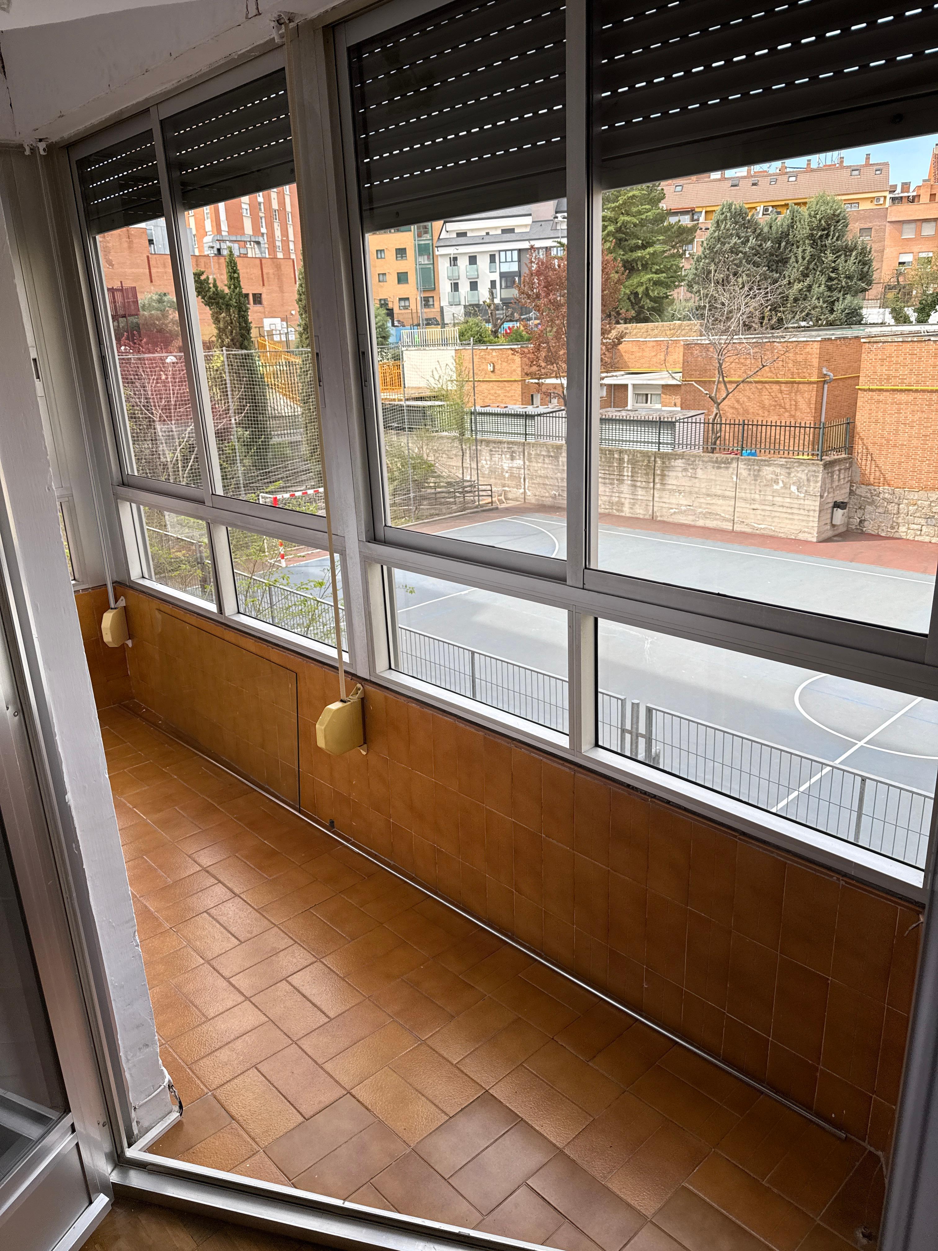 Piso en Venta en C. Motilla del Palancar - 5