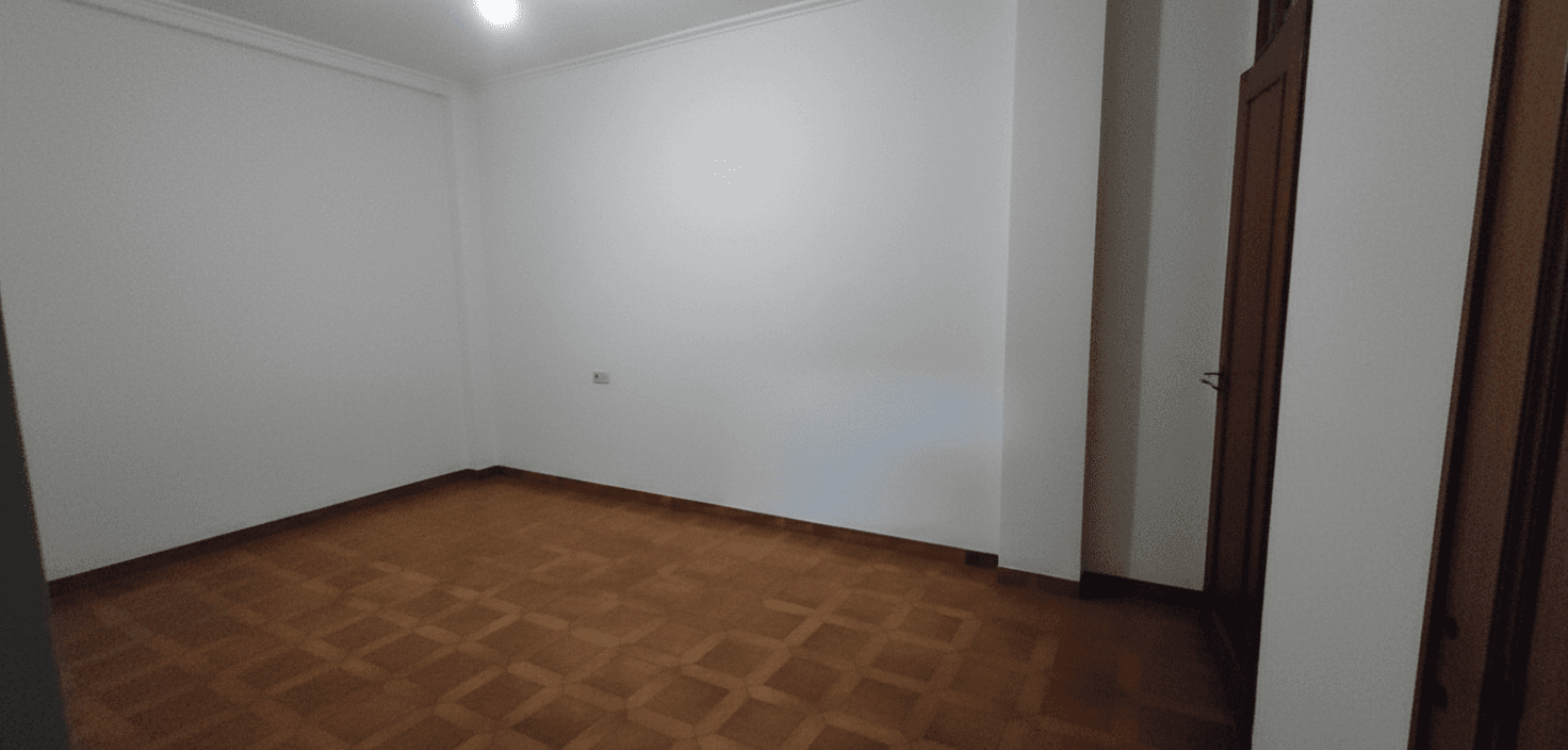 Casa en Venta en Avenida Valencia - 8