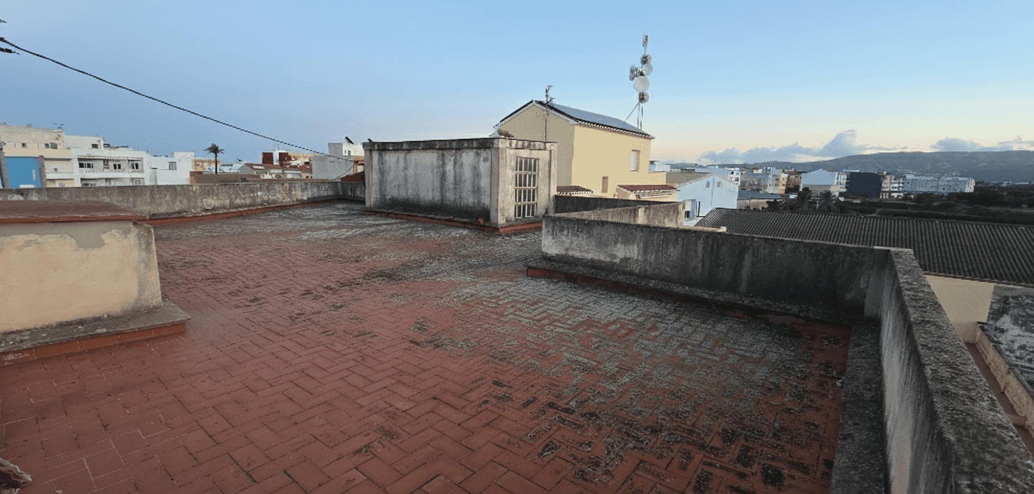 Casa en Venta en Avenida Valencia - 23