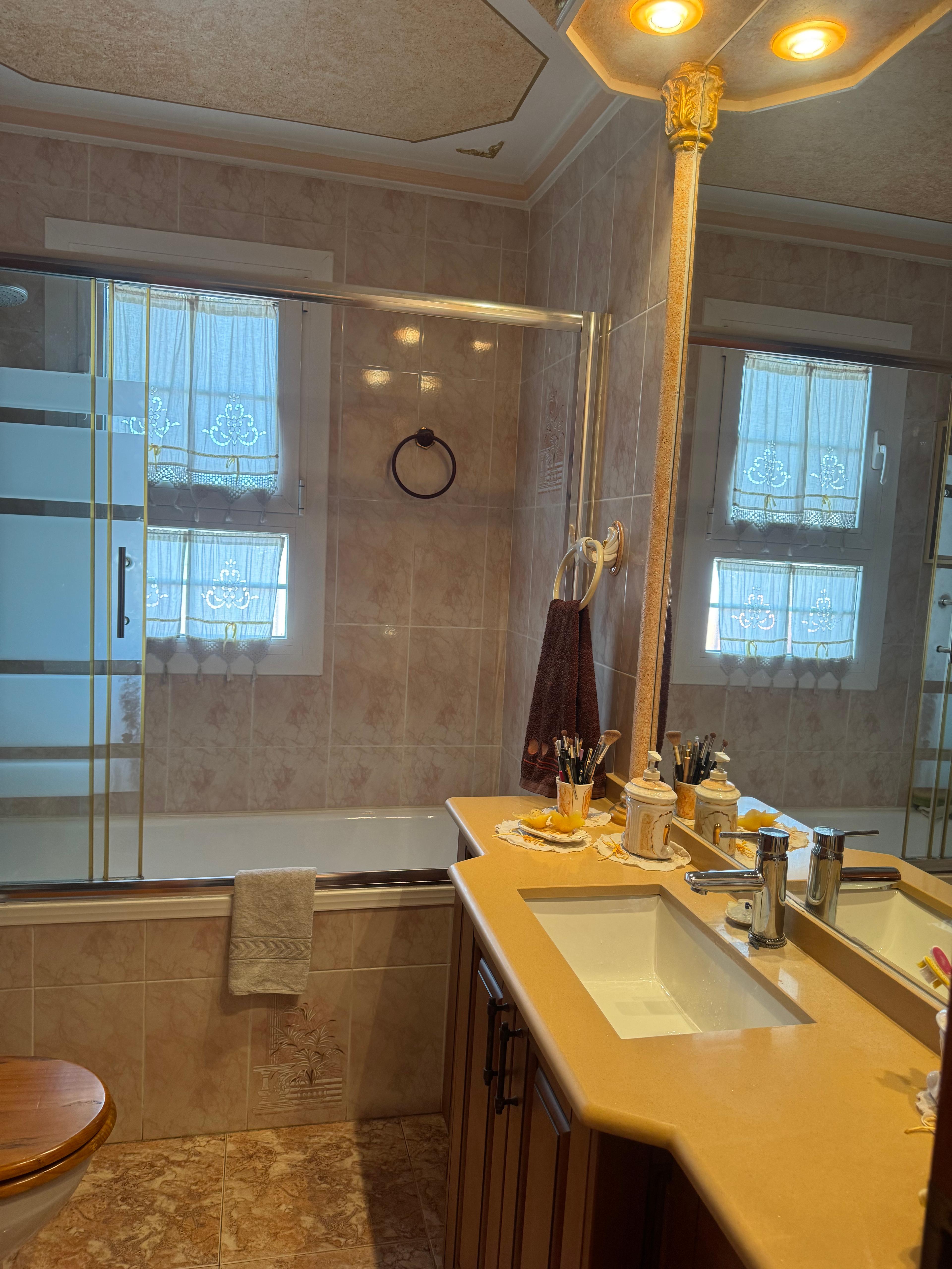 Casa en Venta en Carrer Serra del Reclot - 16