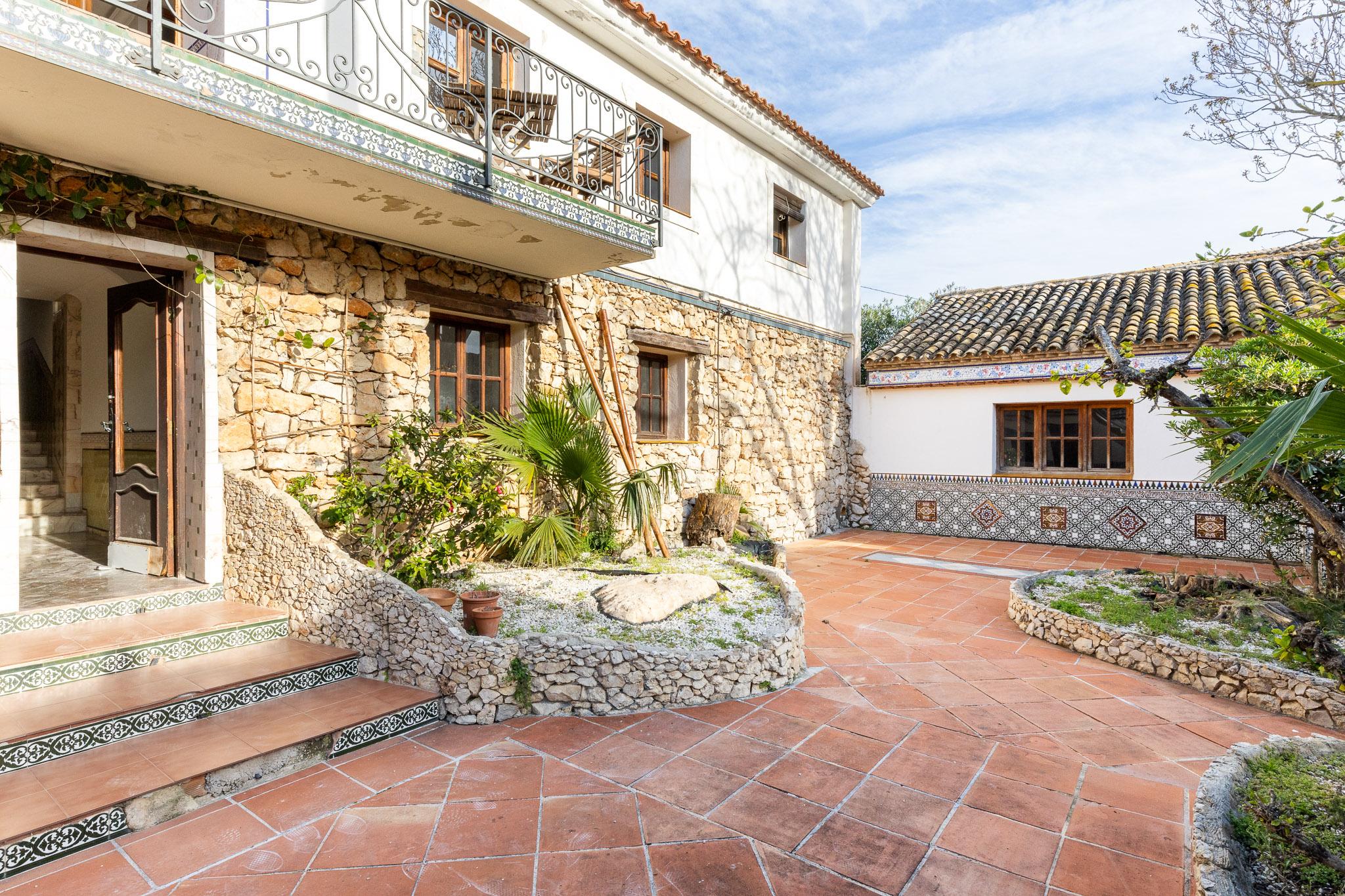 Casa Rural en Venta en Passeig la Xara - 1