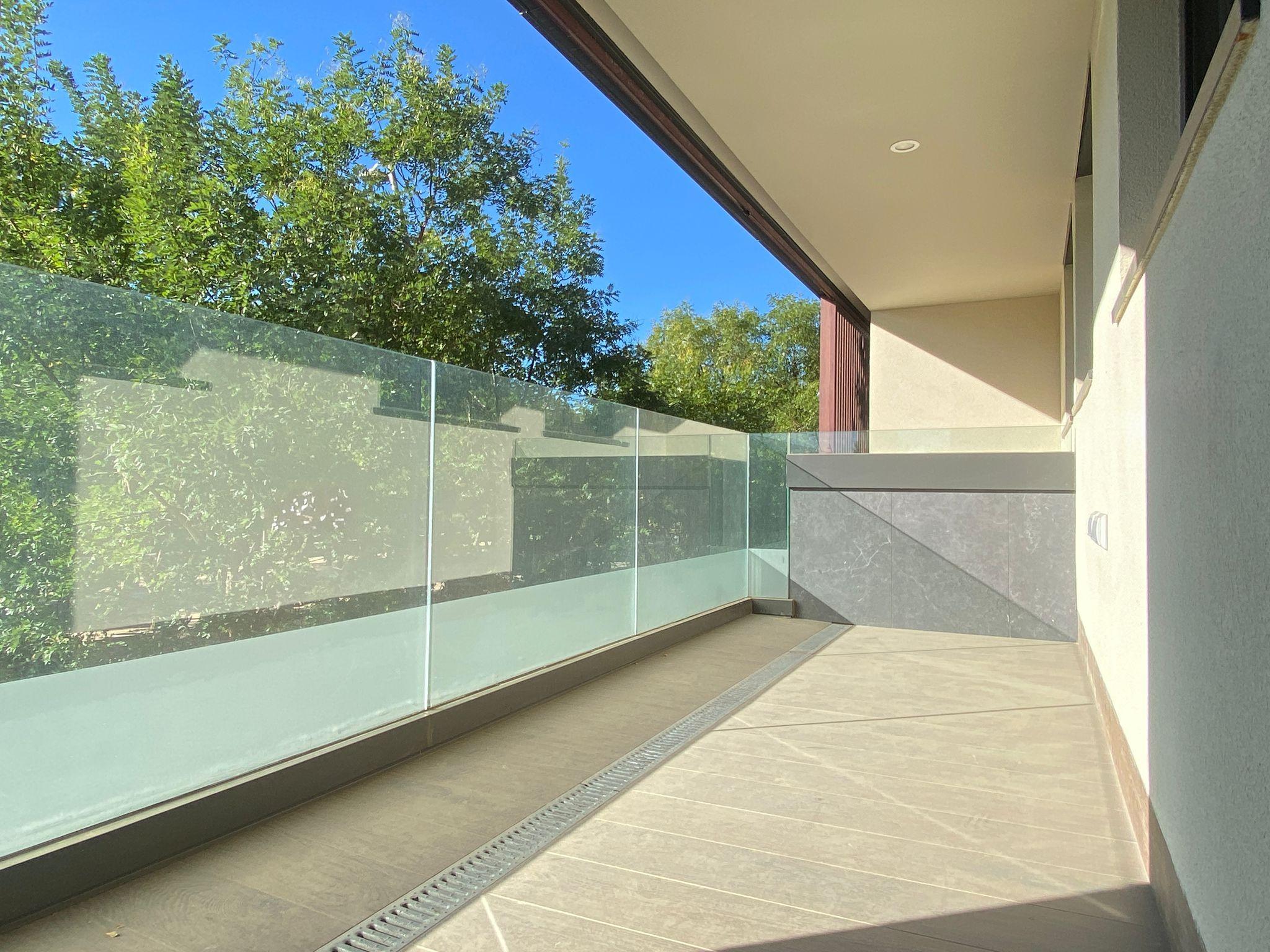 Piso en Venta en P.º de la Virgen del Puerto - 1