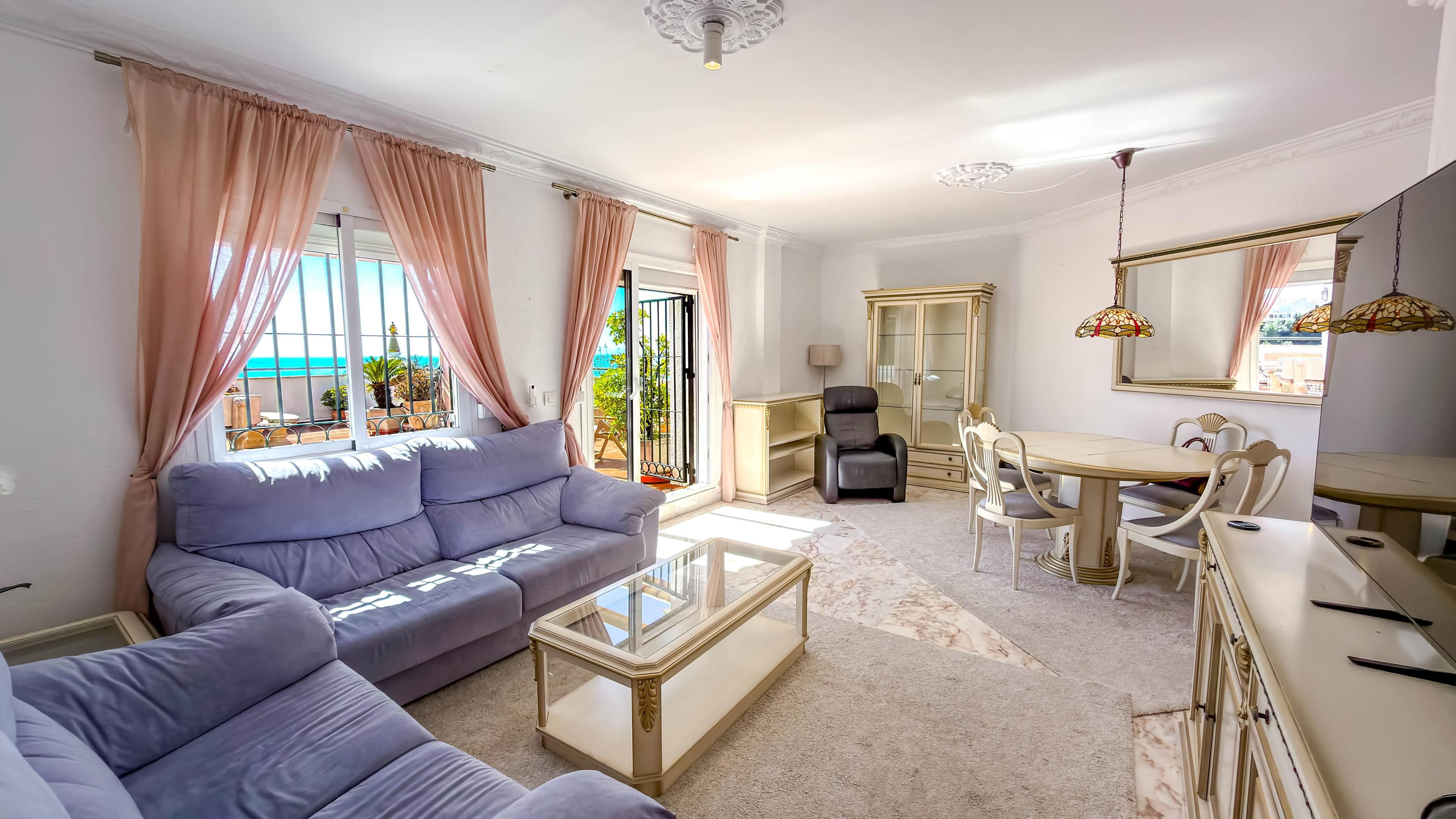 Piso en Venta en Av. Retamar - 5