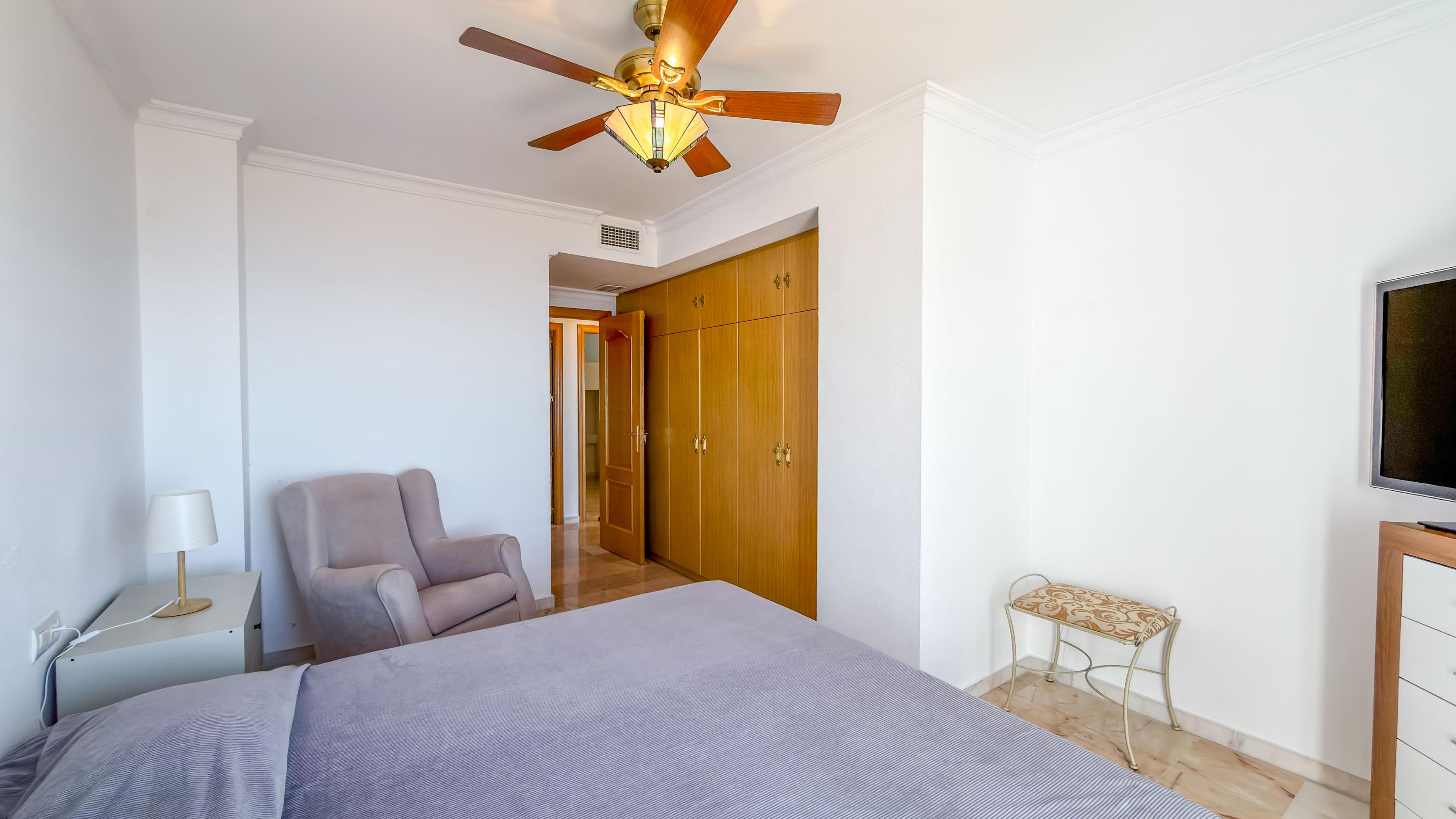 Piso en Venta en Av. Retamar - 13