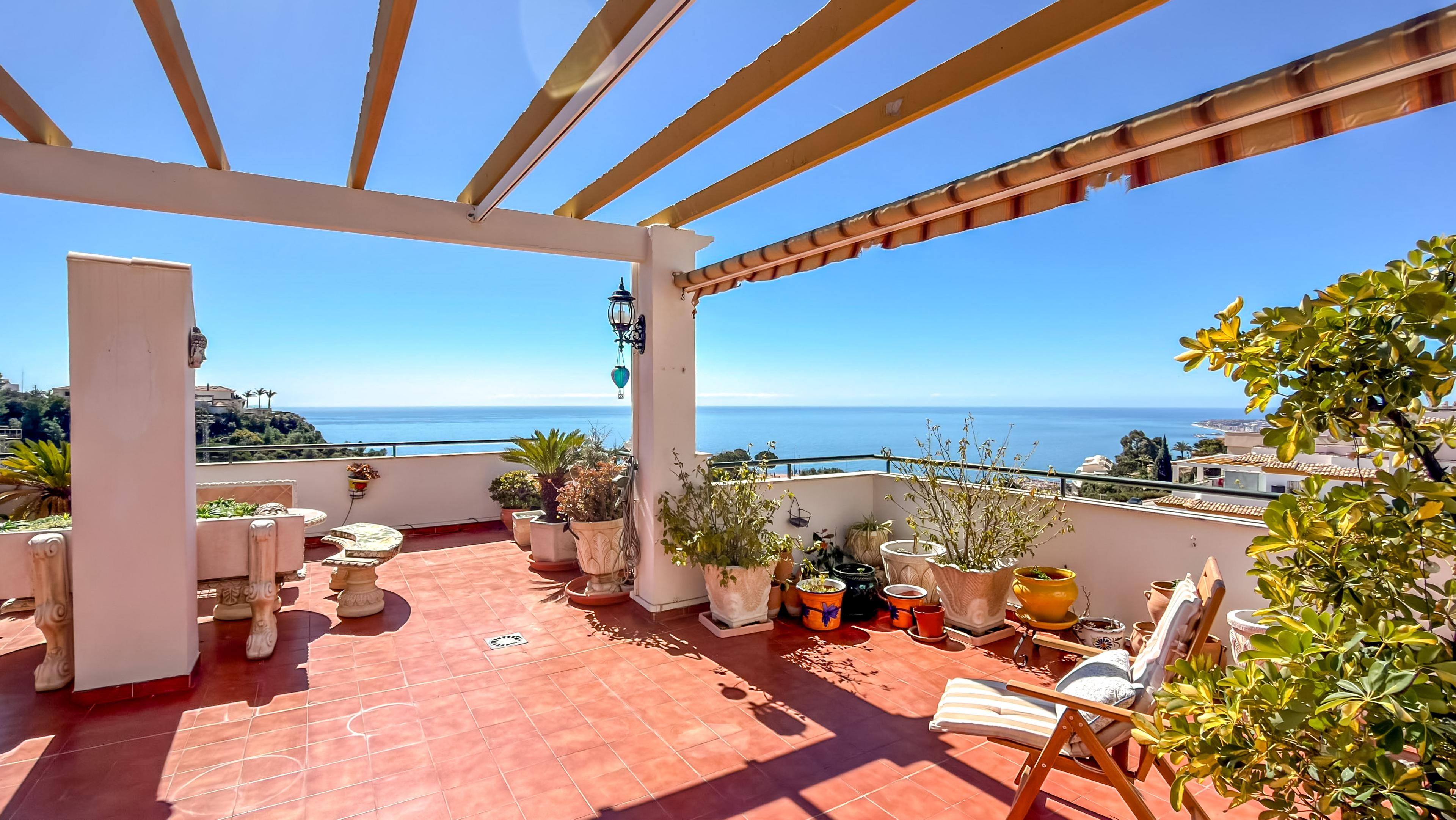 Piso en Venta en Av. Retamar - 1