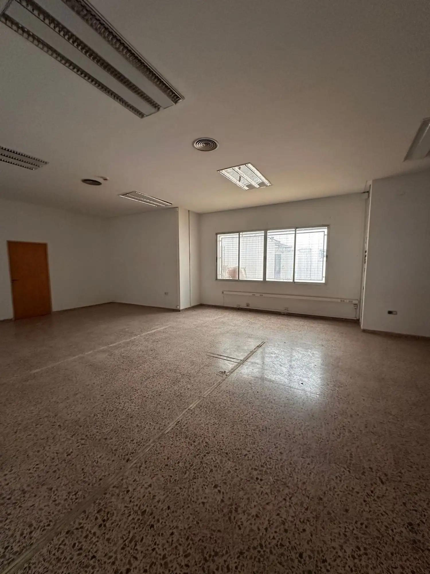 Local en Venta - Carrer del Regne de València, Moncada - 5