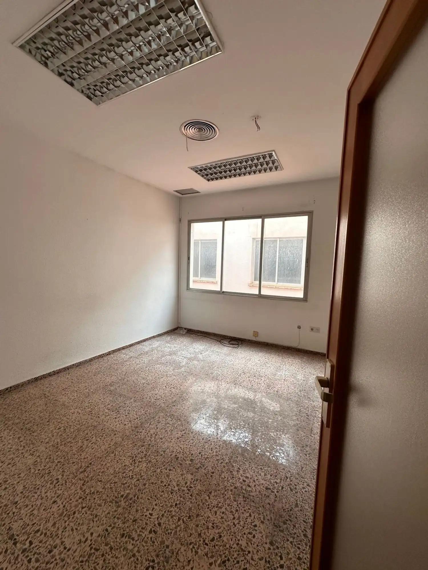 Local en Venta - Carrer del Regne de València, Moncada - 9
