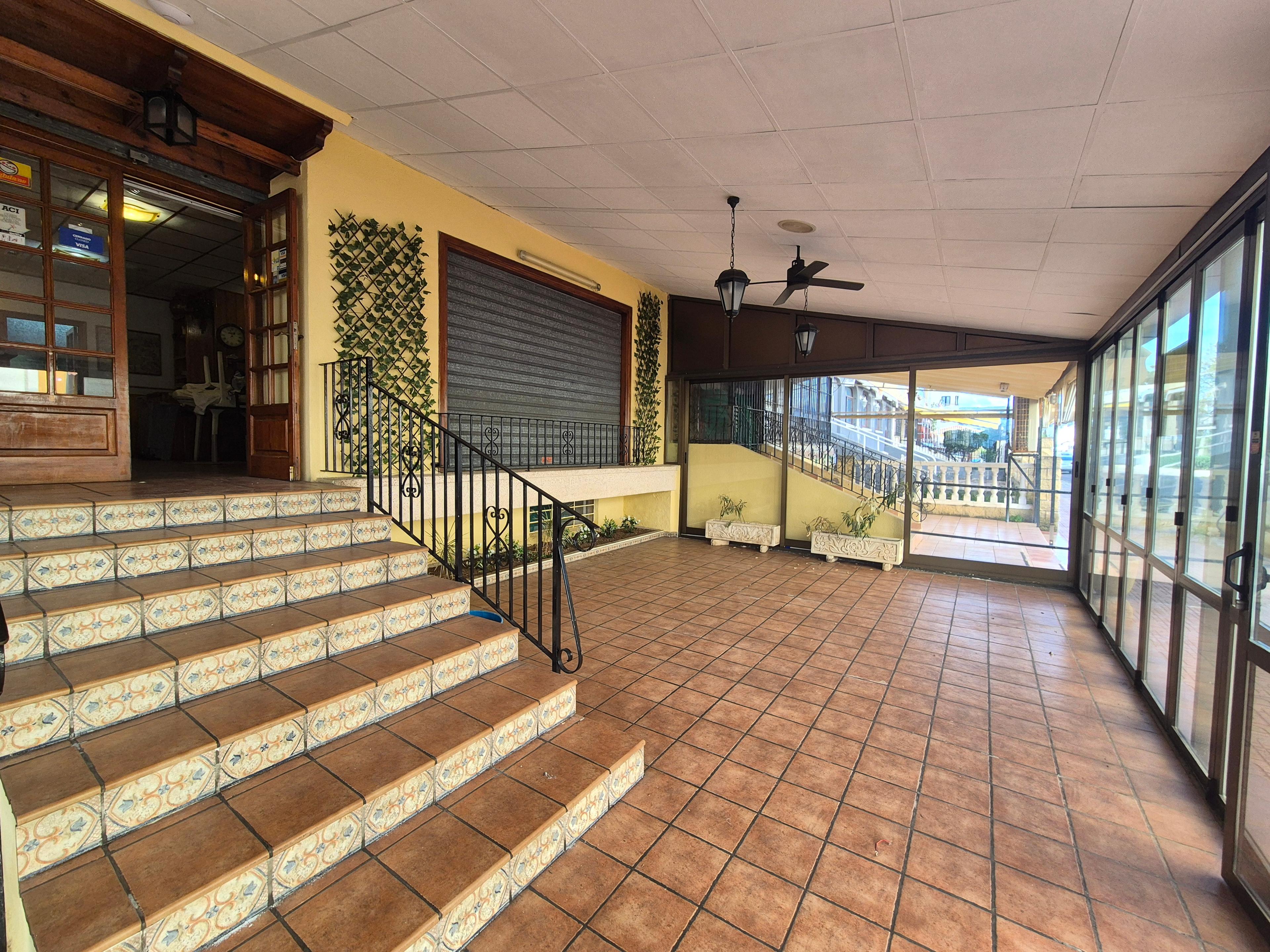 Local en Venta en Carrer de Castella-Lleó - 23