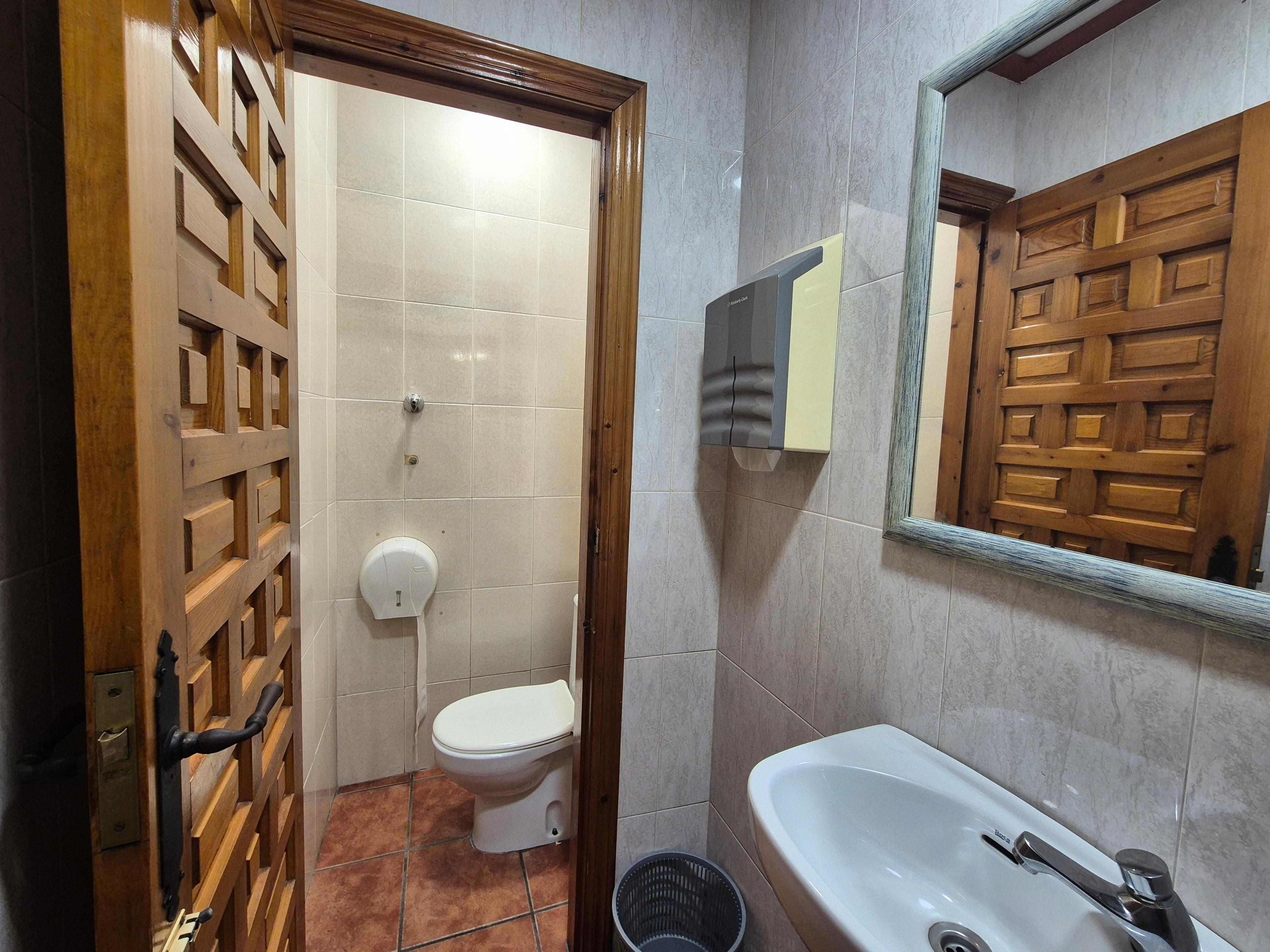 Local en Venta en Carrer de Castella-Lleó - 19