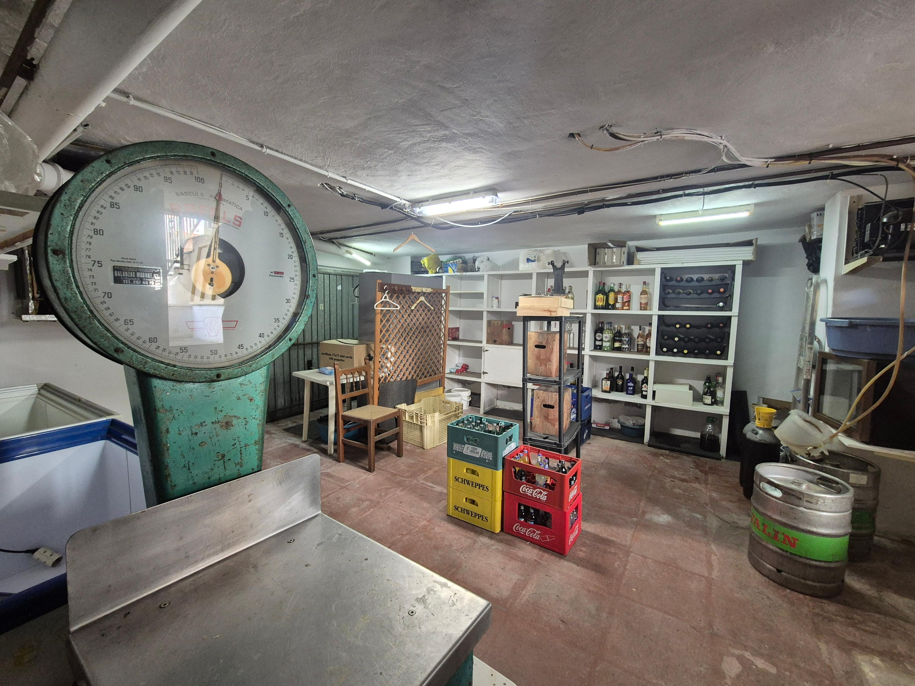 Local en Venta en Carrer de Castella-Lleó - 29