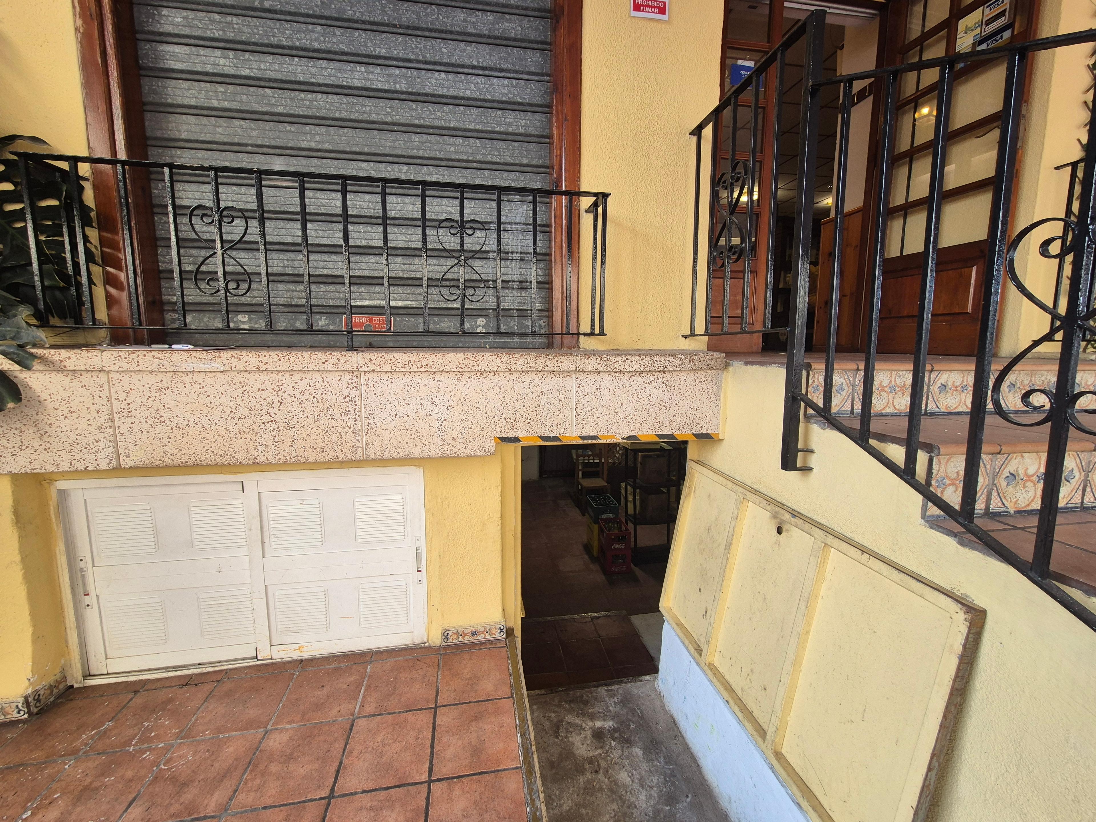 Local en Venta en Carrer de Castella-Lleó - 25