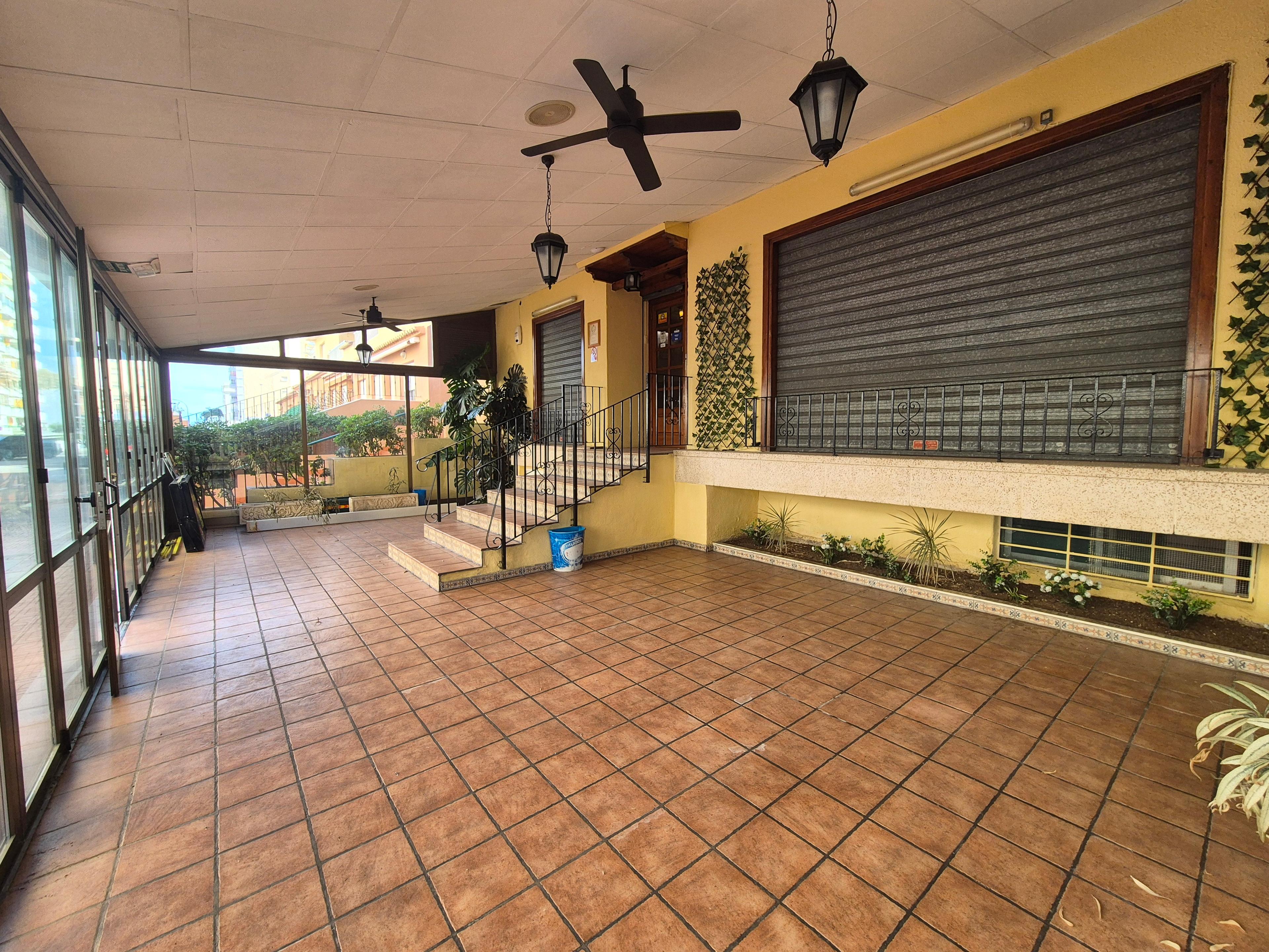 Local en Venta en Carrer de Castella-Lleó - 24