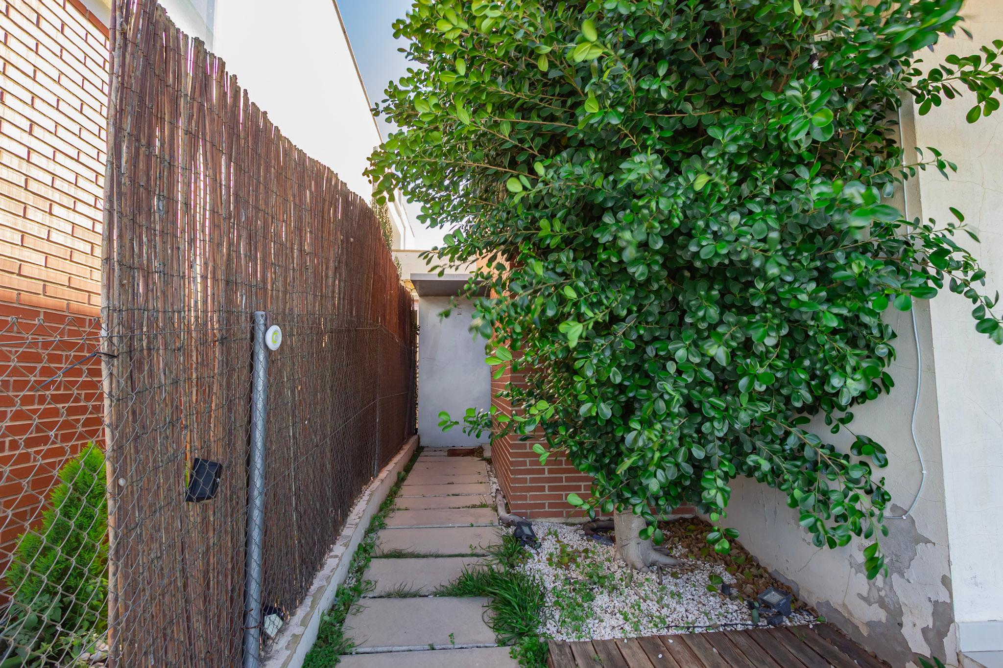 Casa en Venta en C. Río Ebro - 44