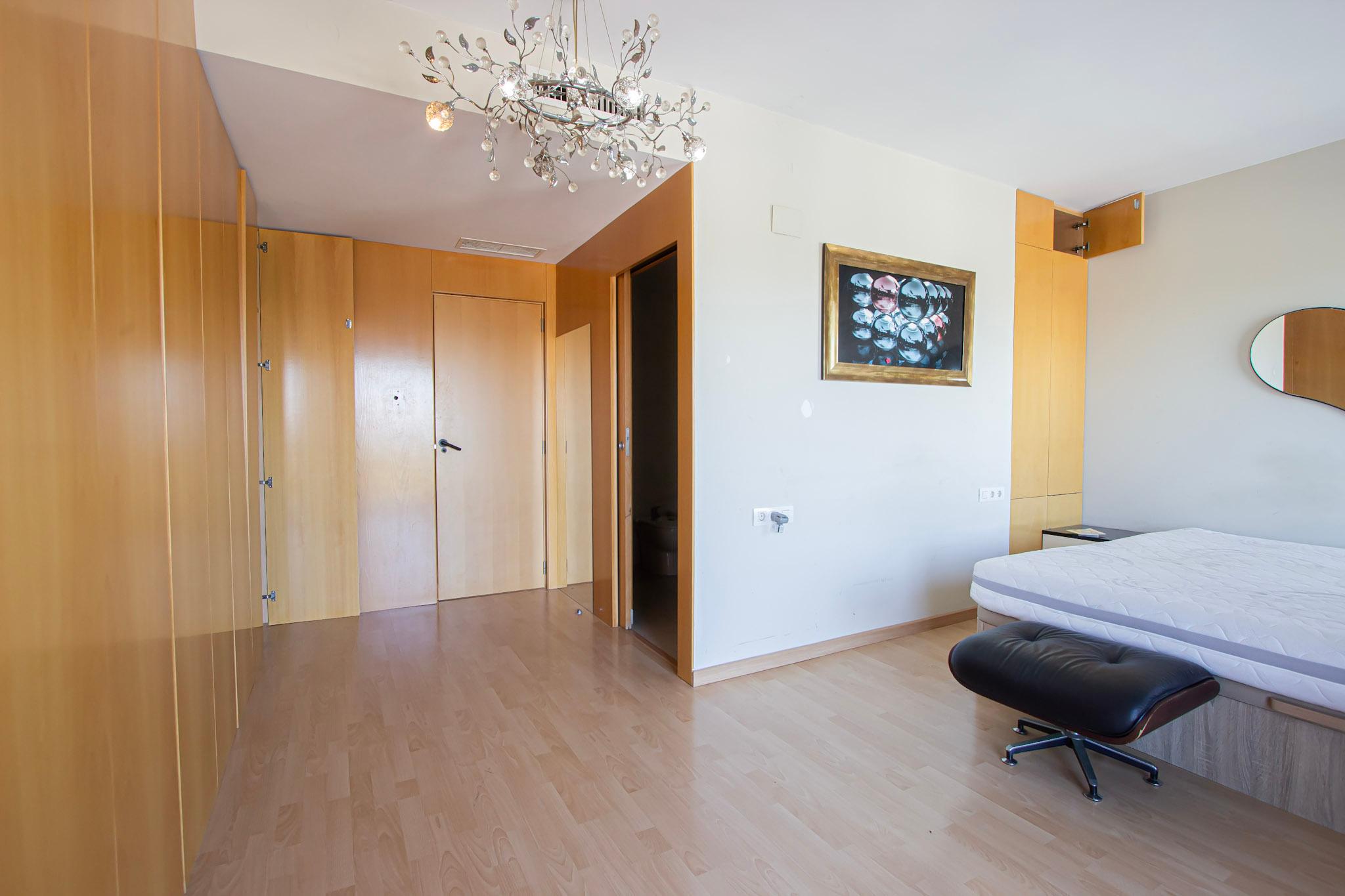 Casa en Venta en C. Río Ebro - 26