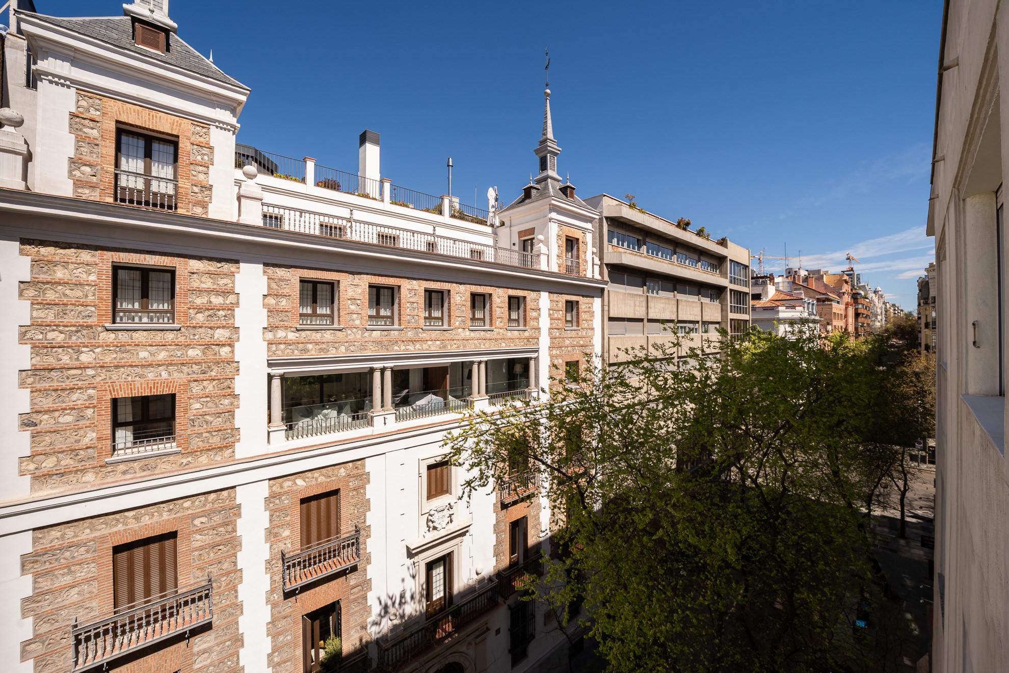 Piso en Alquiler en Calle de los Hermanos Bécquer - 31