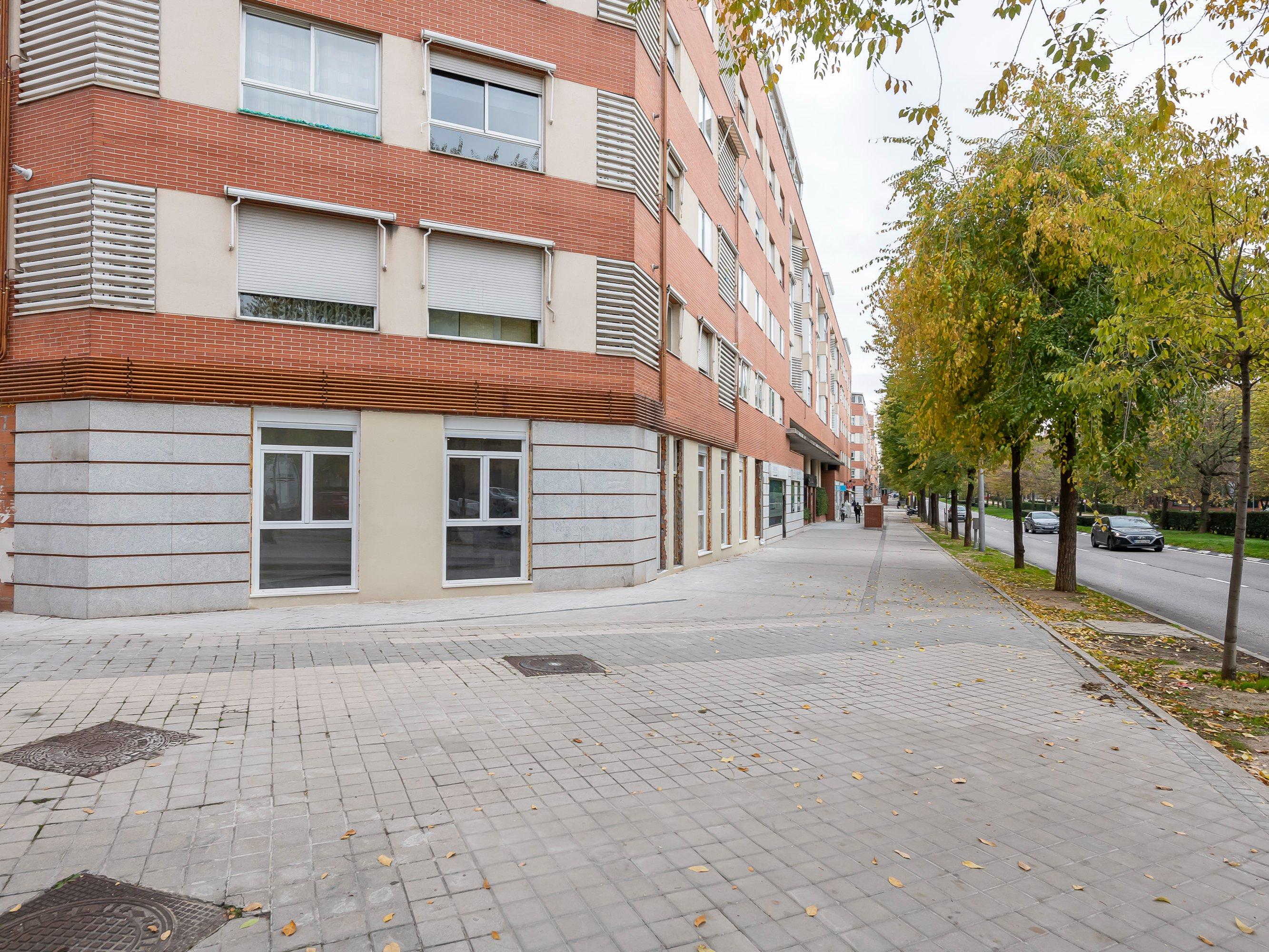 Piso en Venta en Calle Pescara - 33