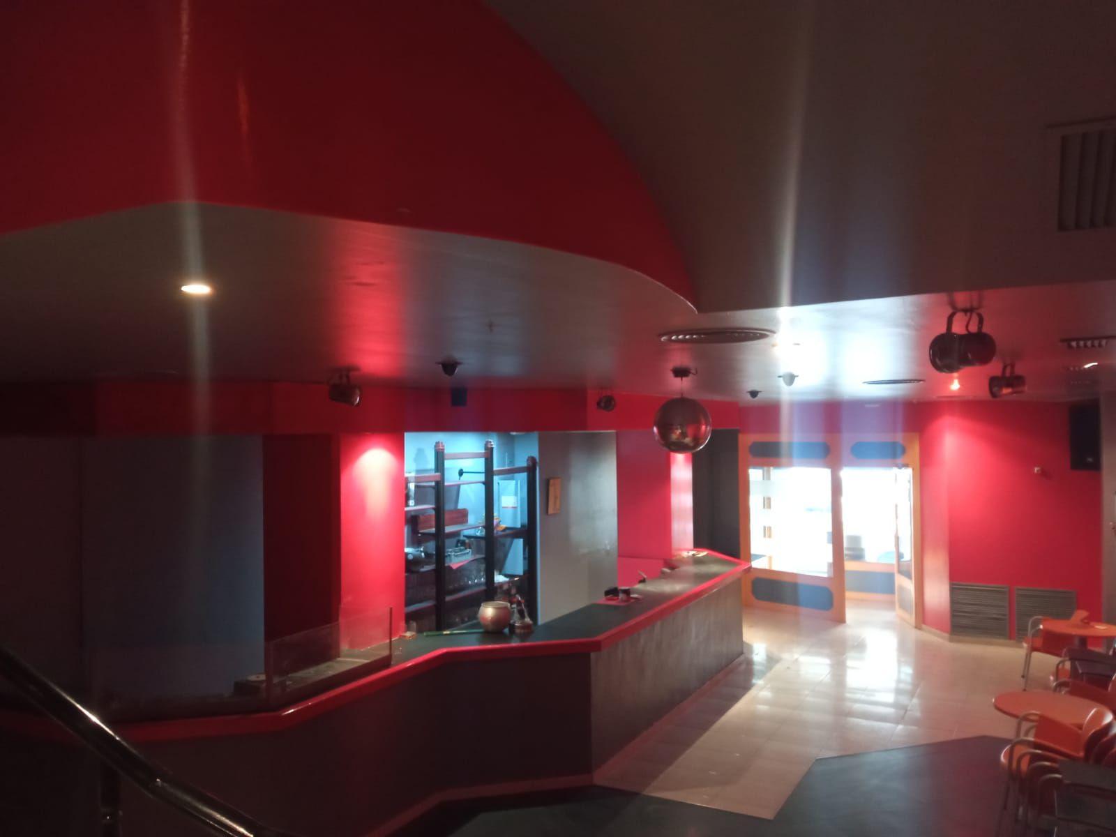 Local en Venta en Carrer Mare de Déu de la Mercè - 5