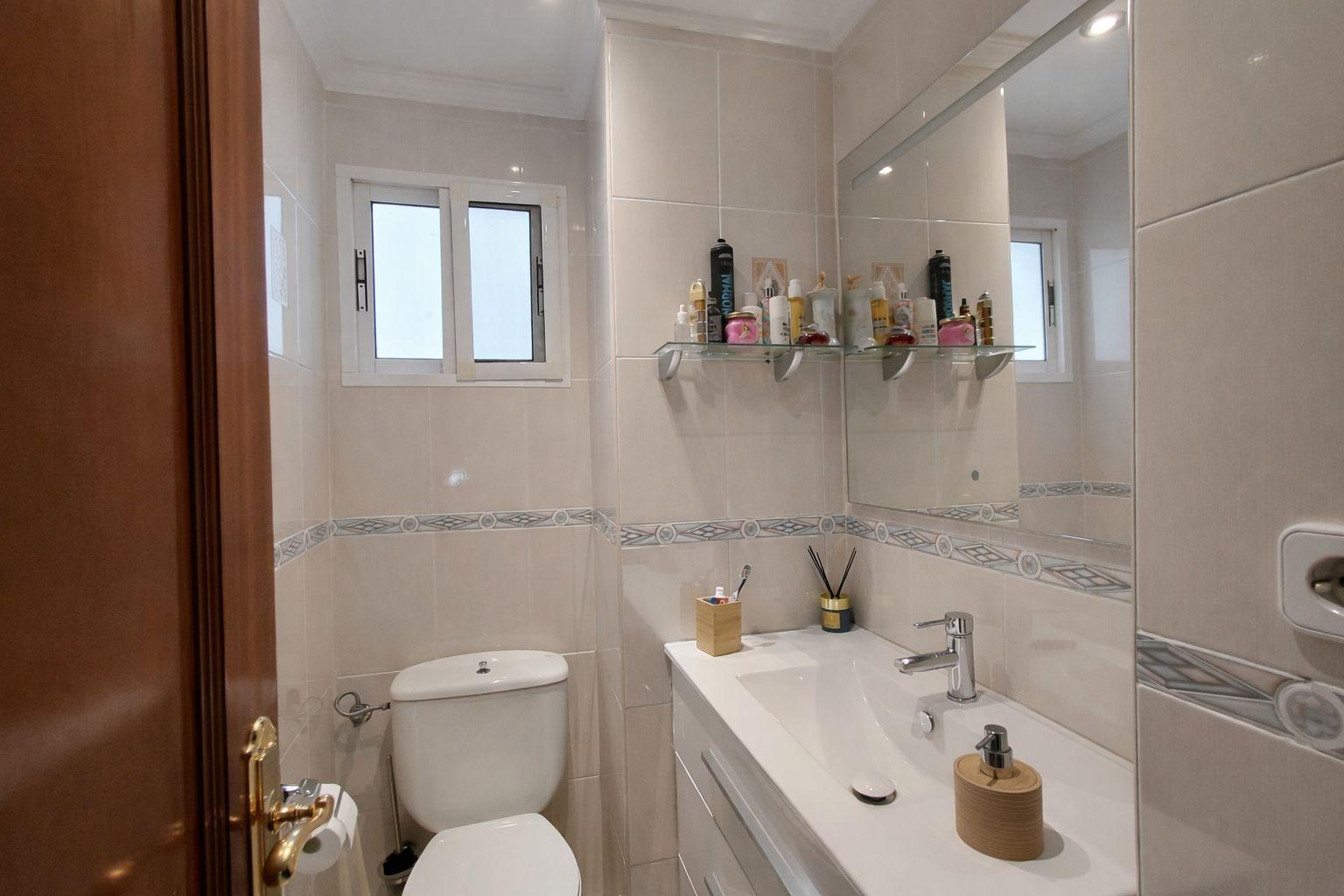 Piso en Venta en Calle Beethoven - 13