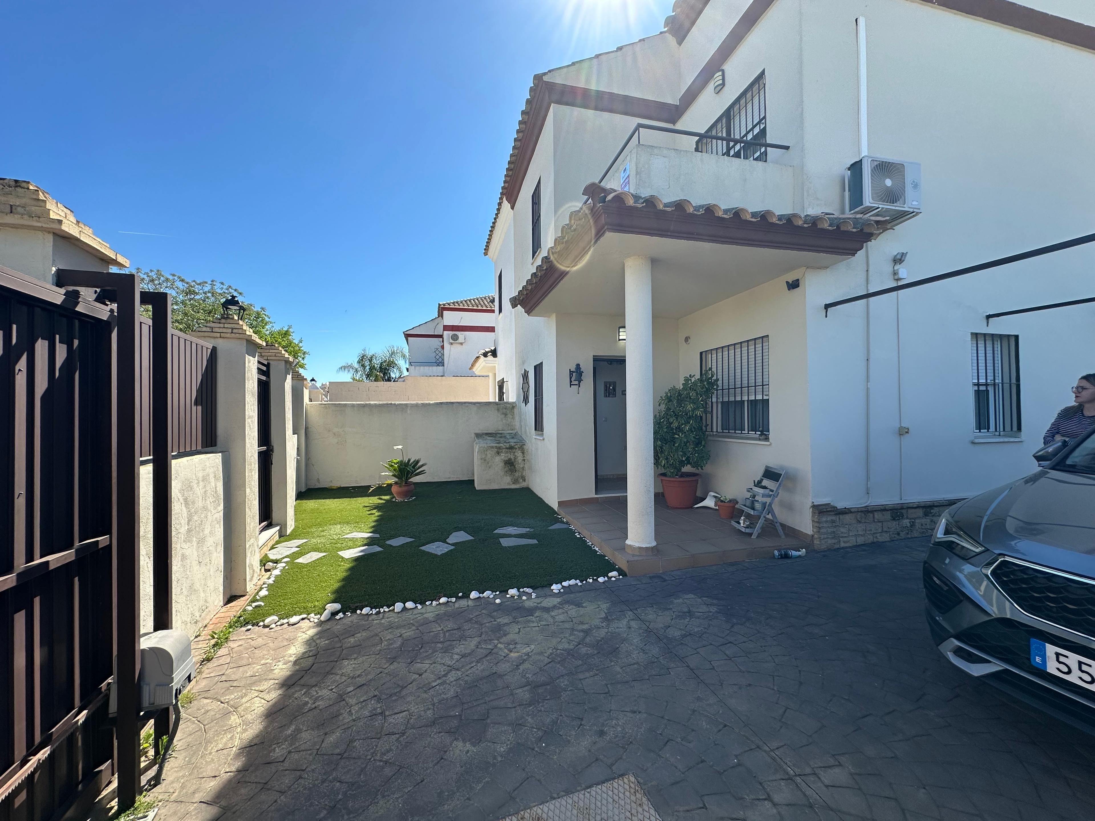 Casa Adosada en Venta en Spain - 4