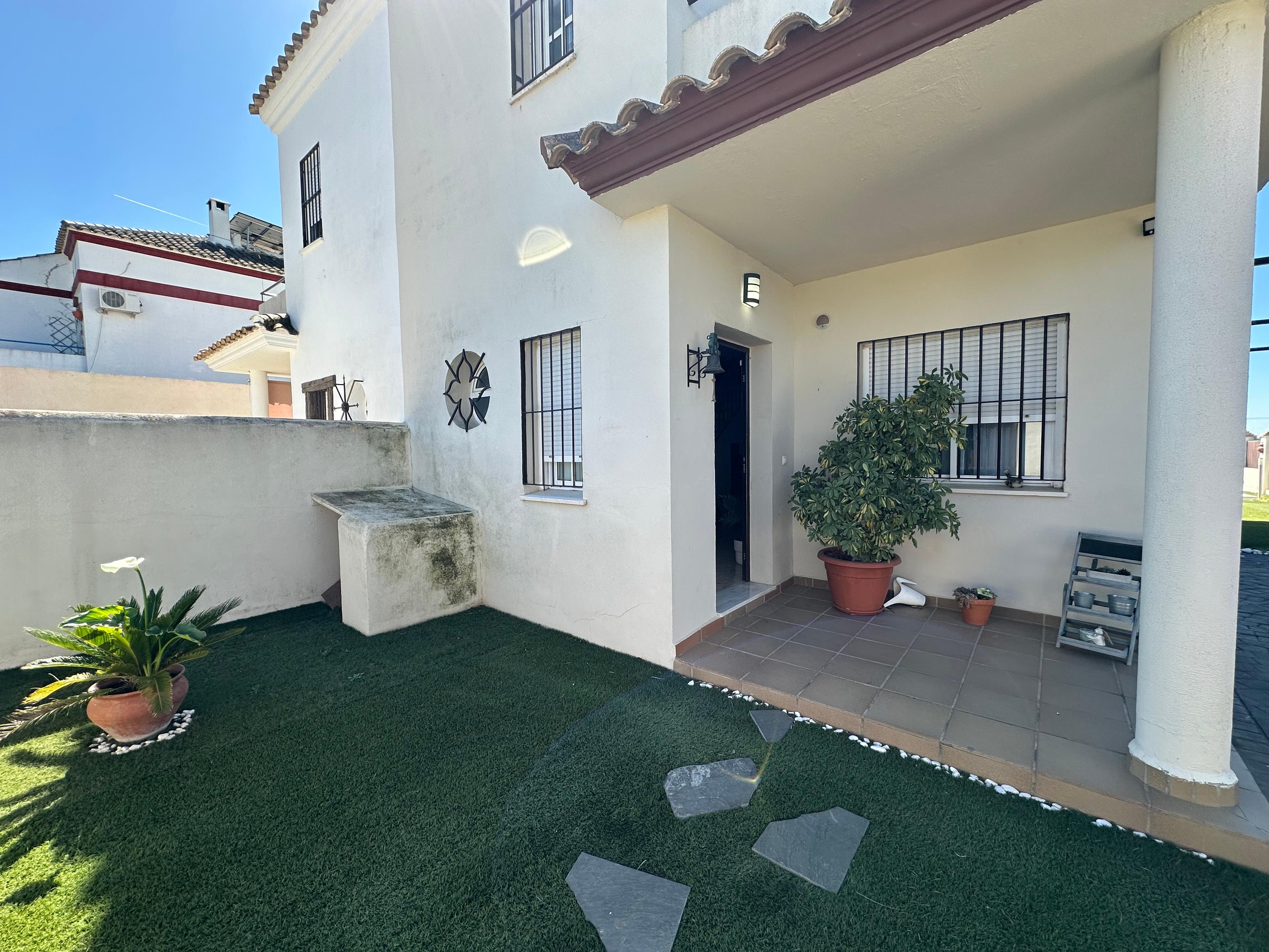 Casa Adosada en Venta en Spain - 2