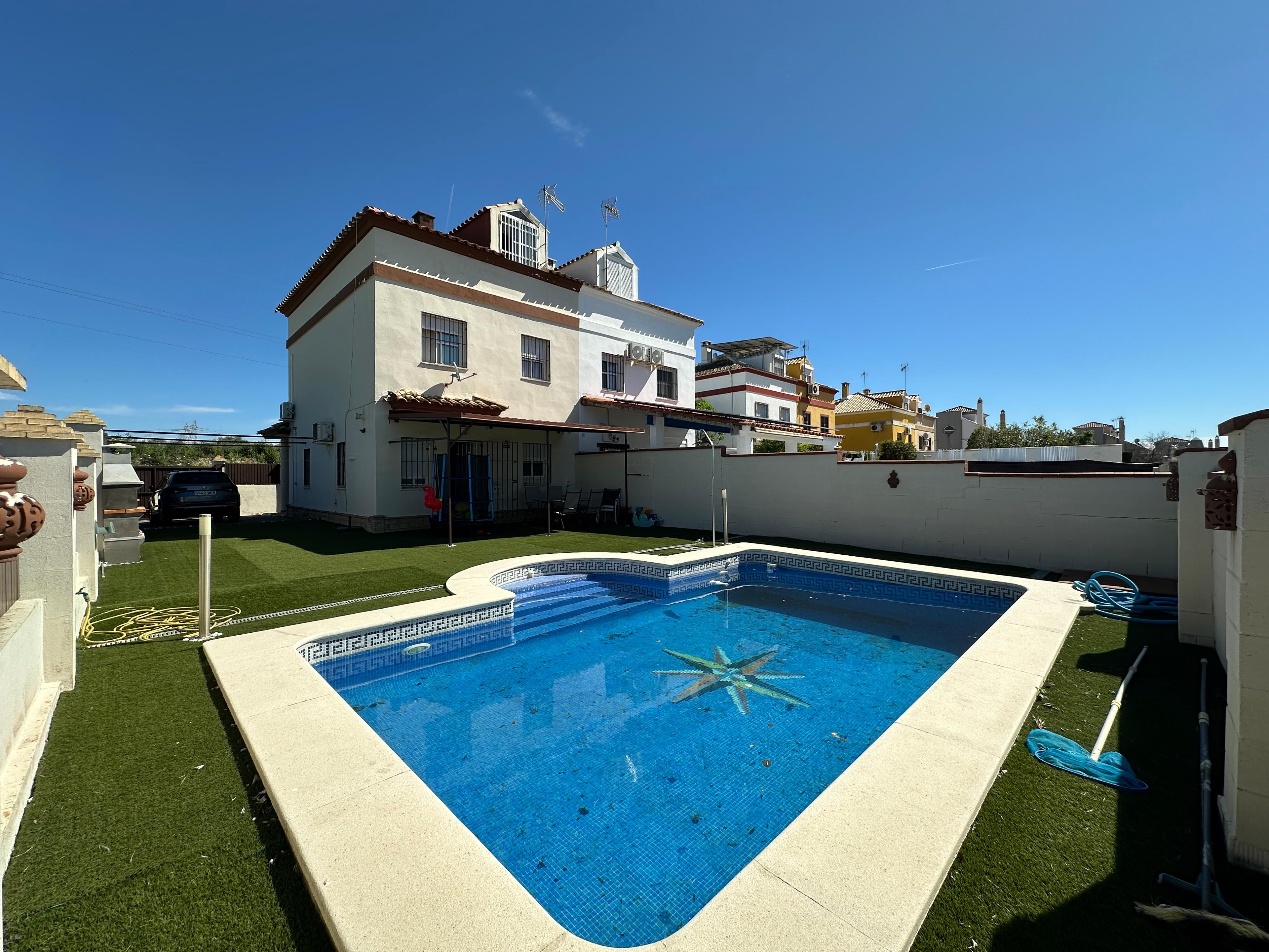 Casa Adosada en Venta en Spain - 6