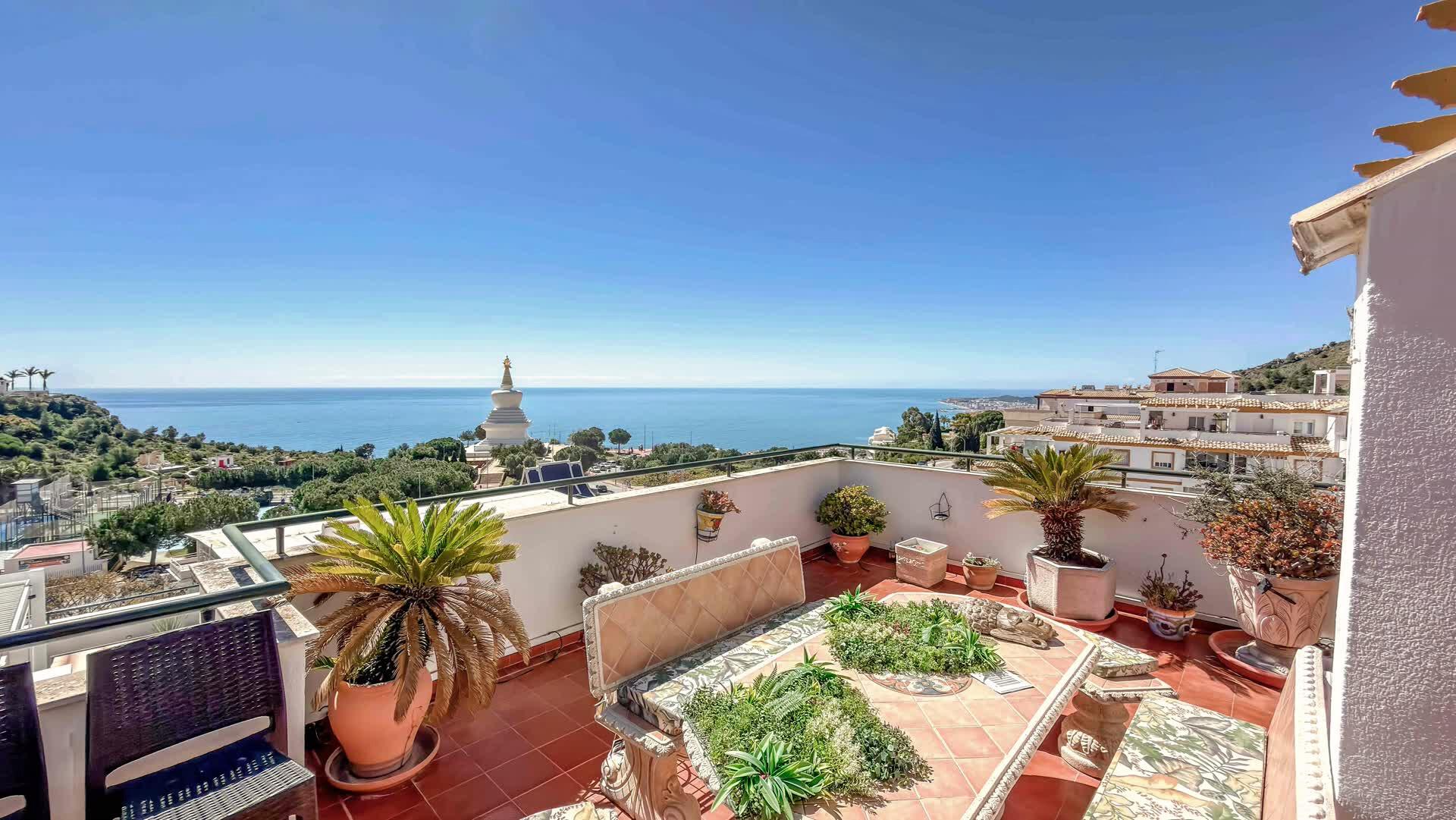 Piso en Venta en Av. Retamar - 32