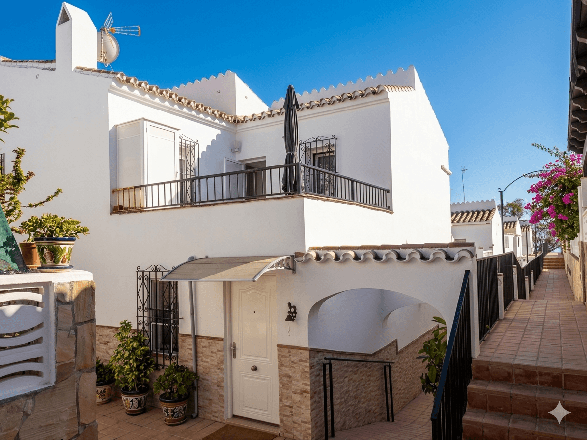 Adosado en Venta en Urb. Balcón de Málaga - 1