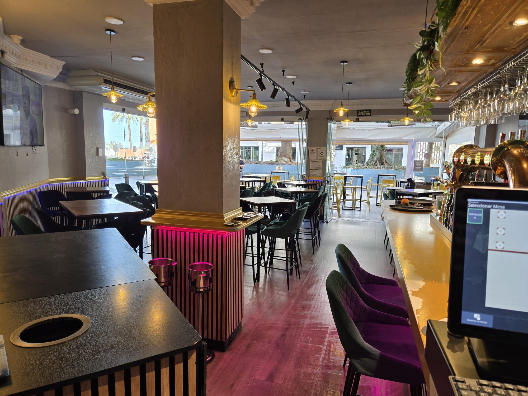 Traspaso de negocio - Plaza de la Unión Europea - 6