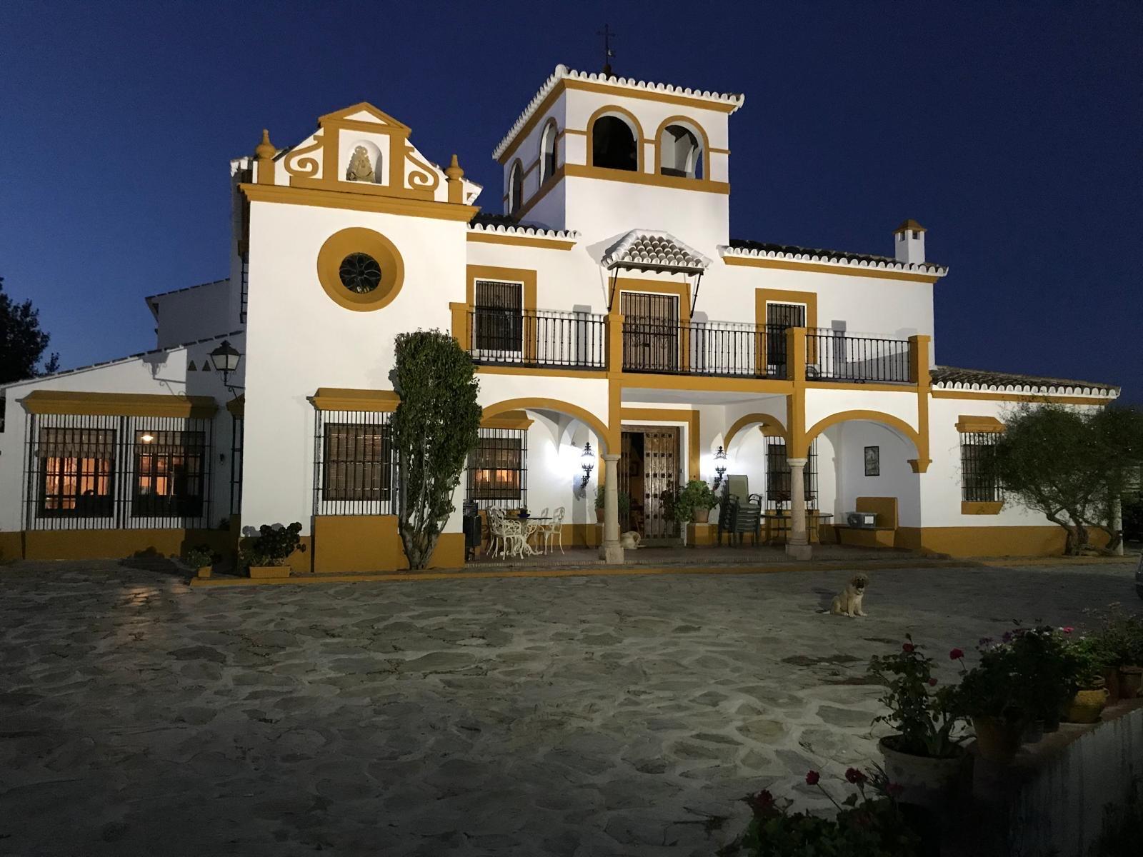 Villa en Venta - Av. Umbrete, Bollullos de la Mitación - 1