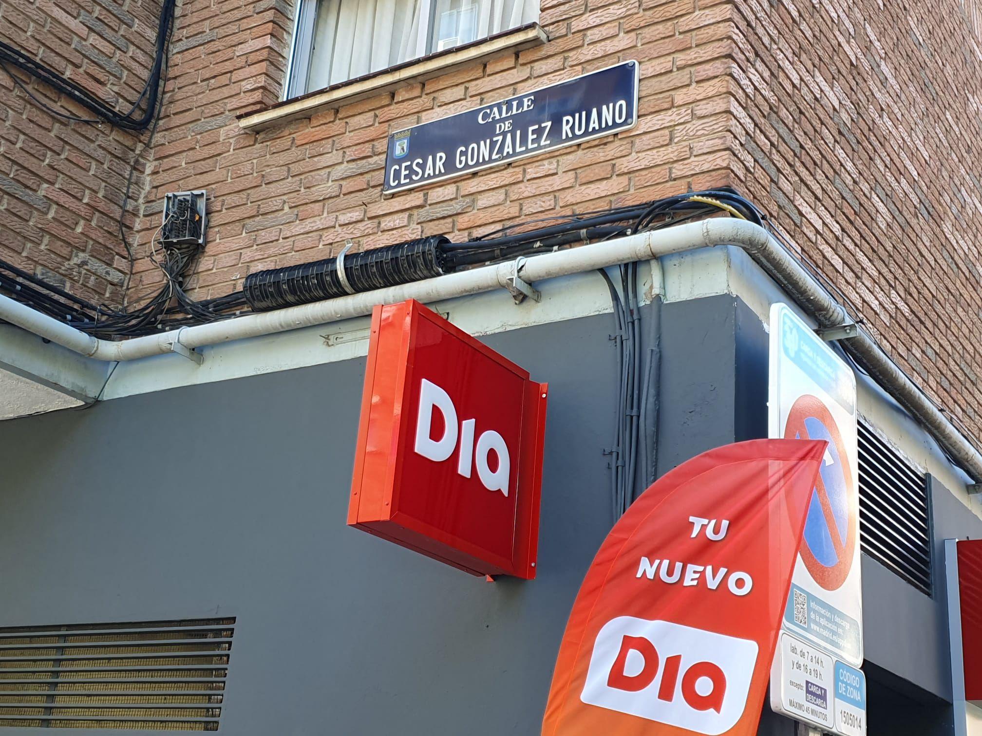 Local en Venta en C/ de César González Ruano - 2